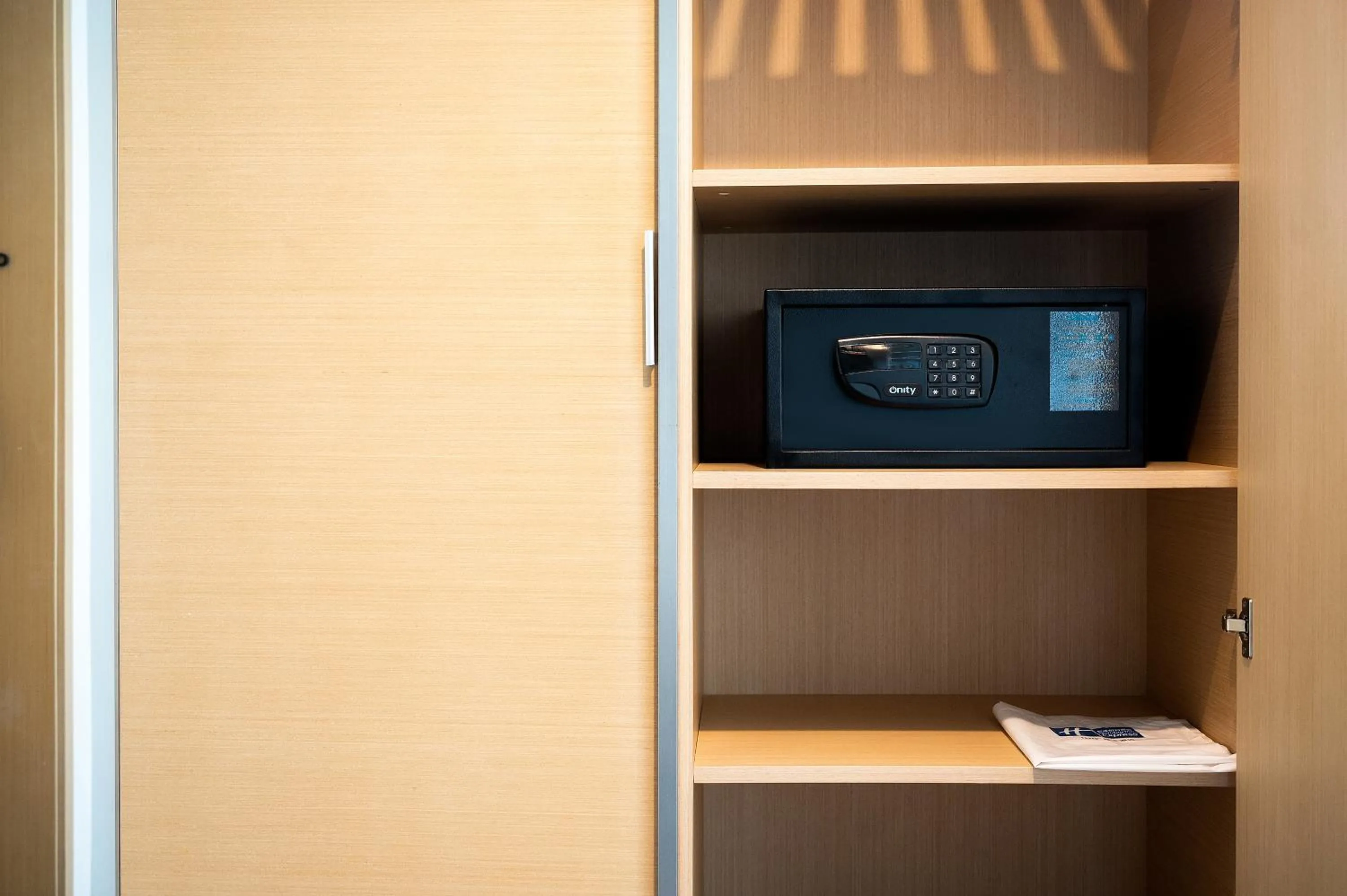 safe in Holiday Inn Express - Qingdao West Coast by IHG