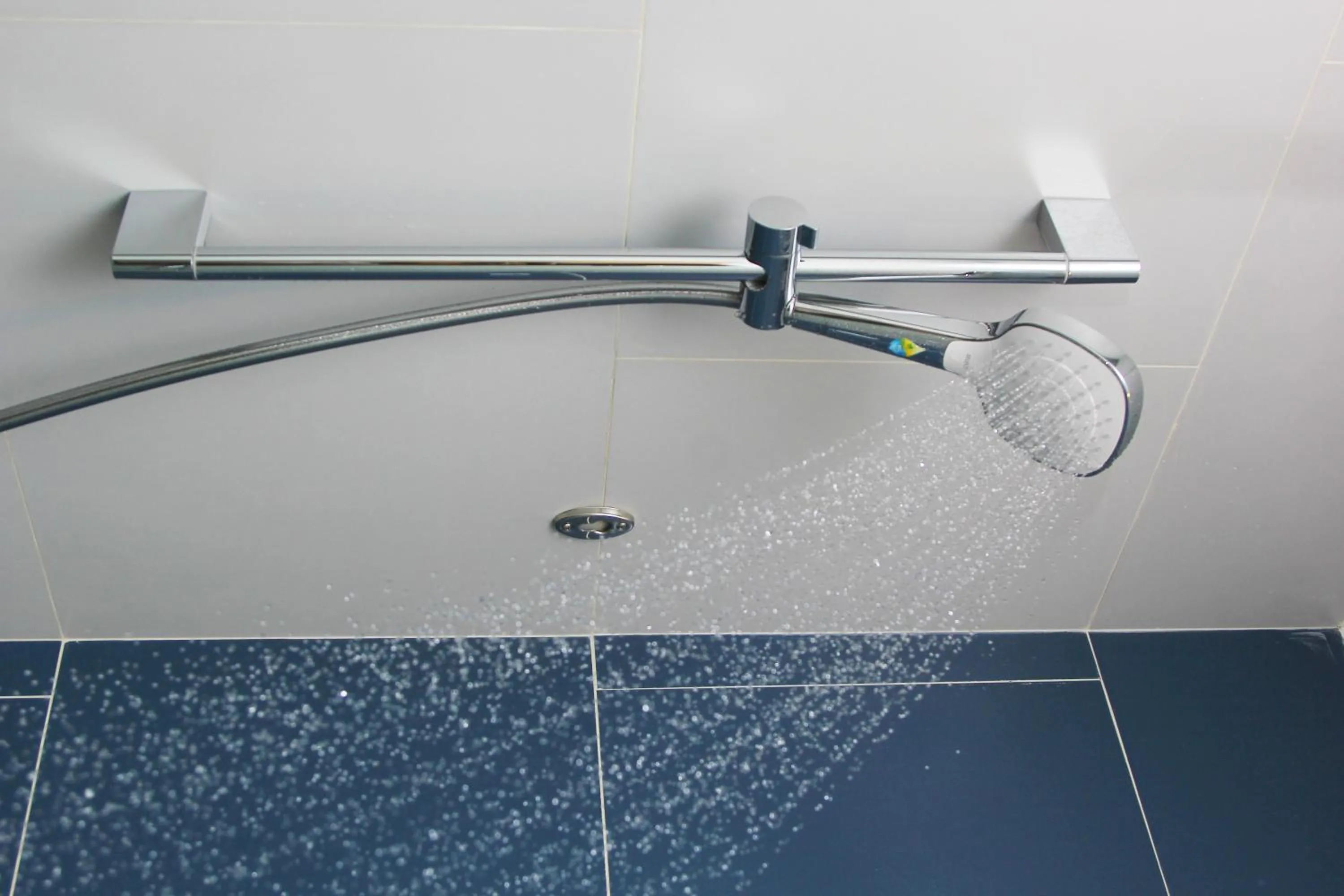 Bathroom in Holiday Inn Express Hefei Shushan by IHG