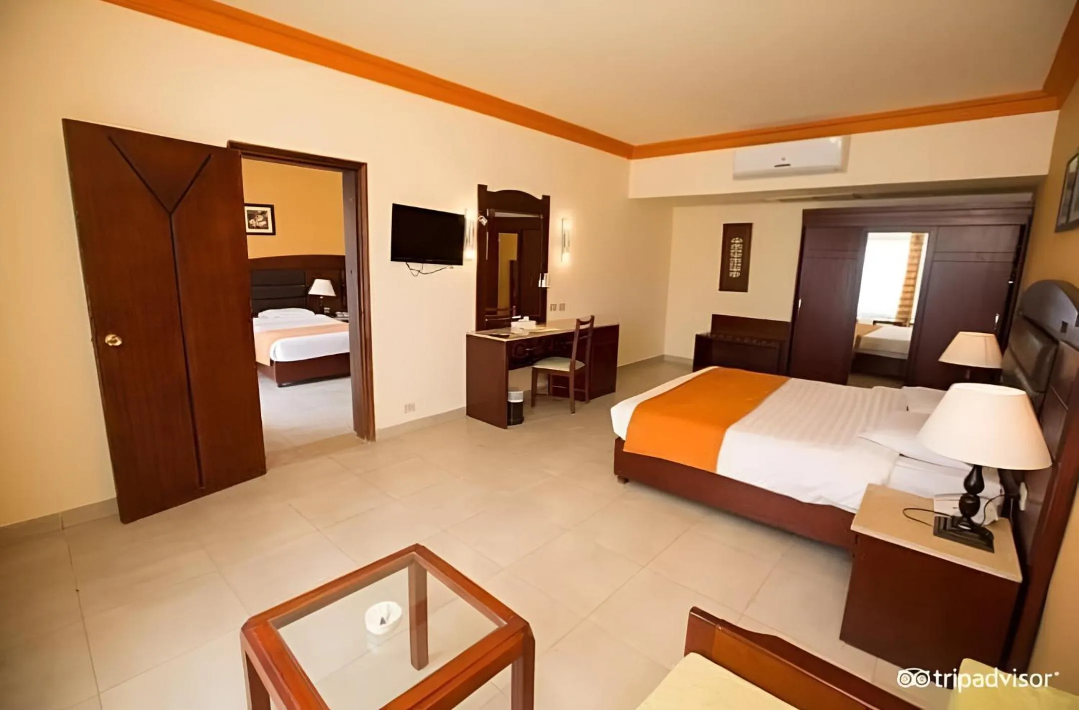 Bedroom, Bed in Sharm Holiday Resort