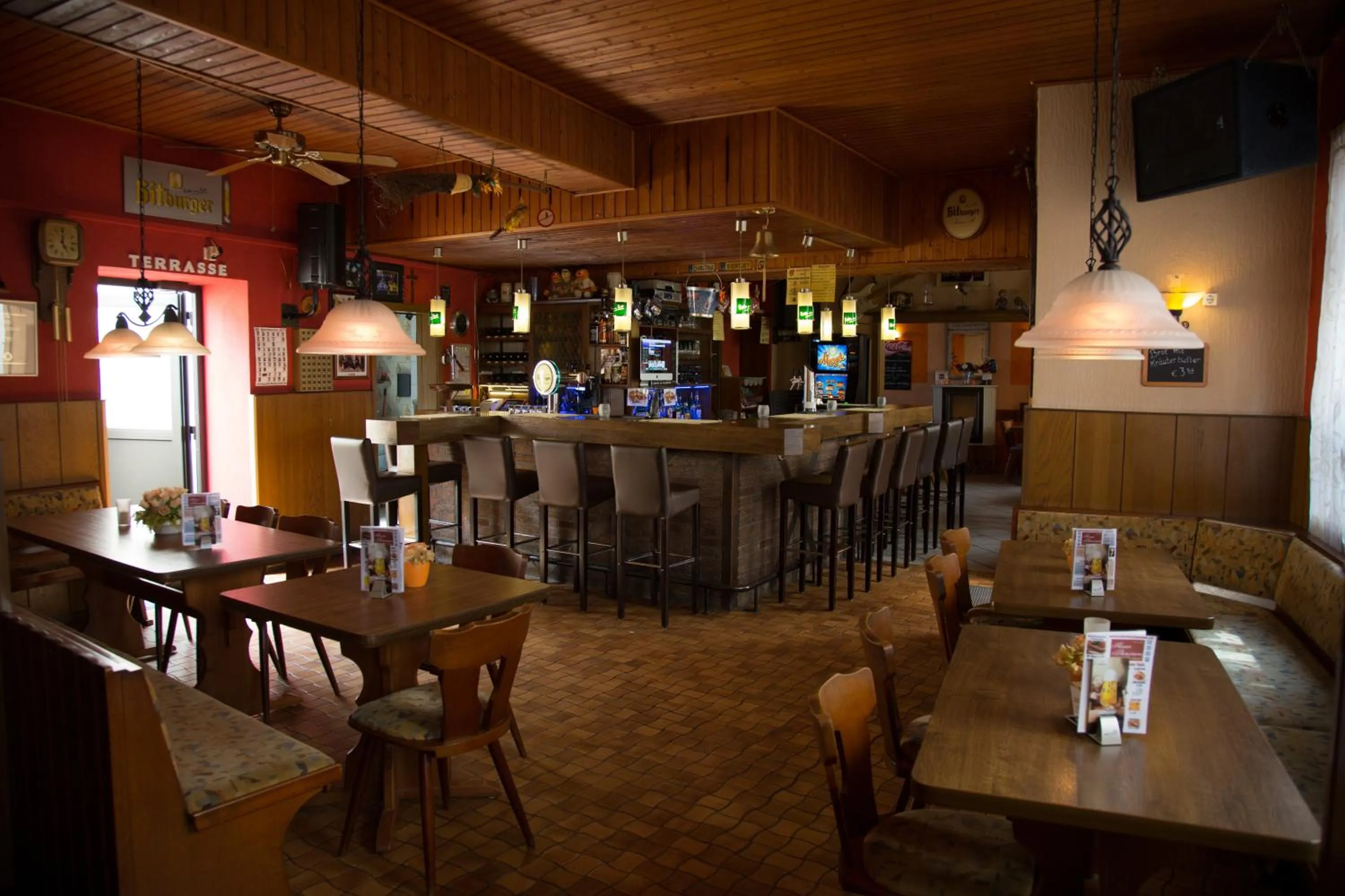 Evening entertainment in Hotel Zur Dorfschänke