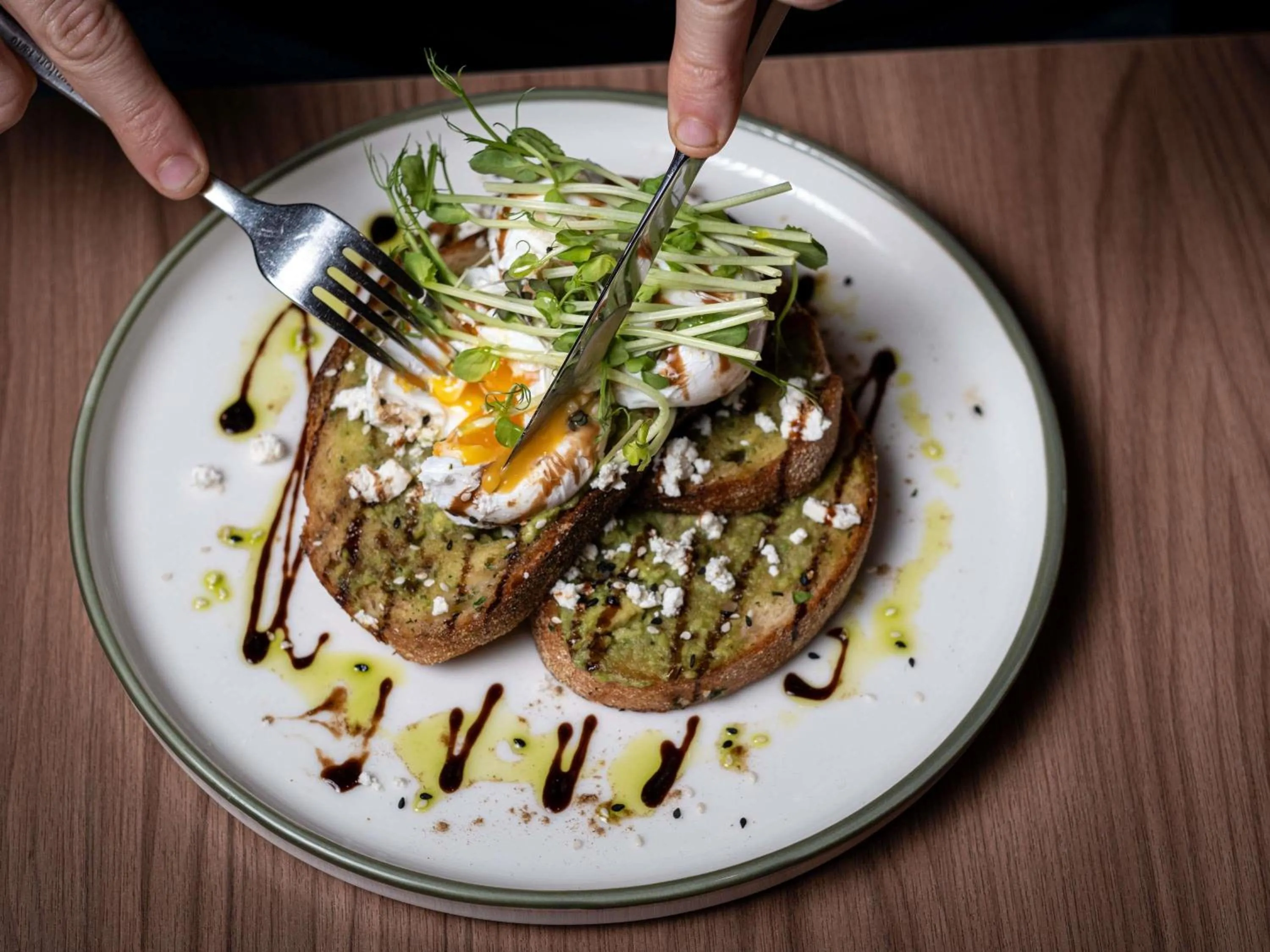 Restaurant/places to eat in Mercure Perth On Hay