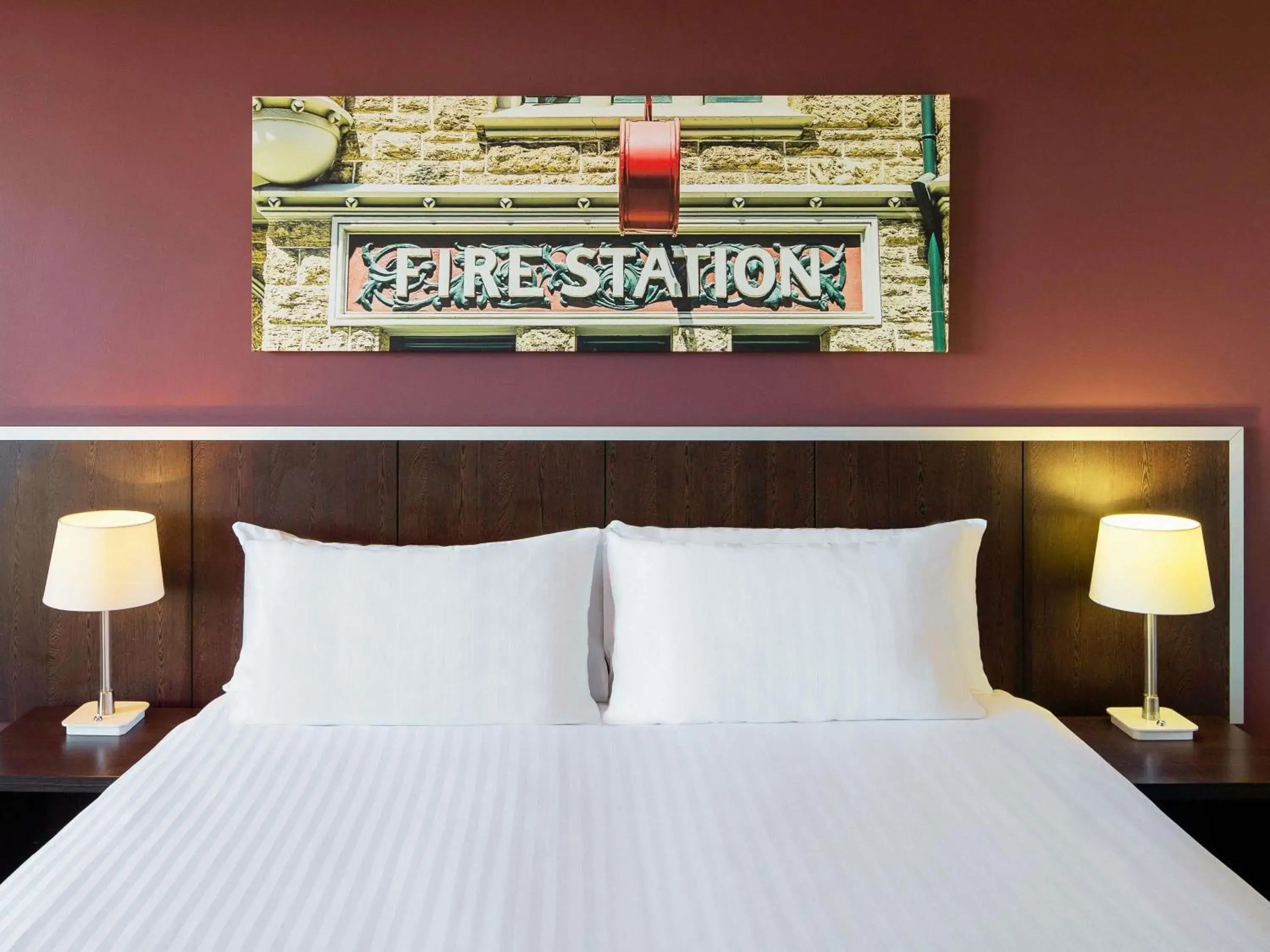 Deluxe King Room with Balcony in Mercure Perth On Hay Deluxe King Room with Balcony in Mercure Perth On Hay