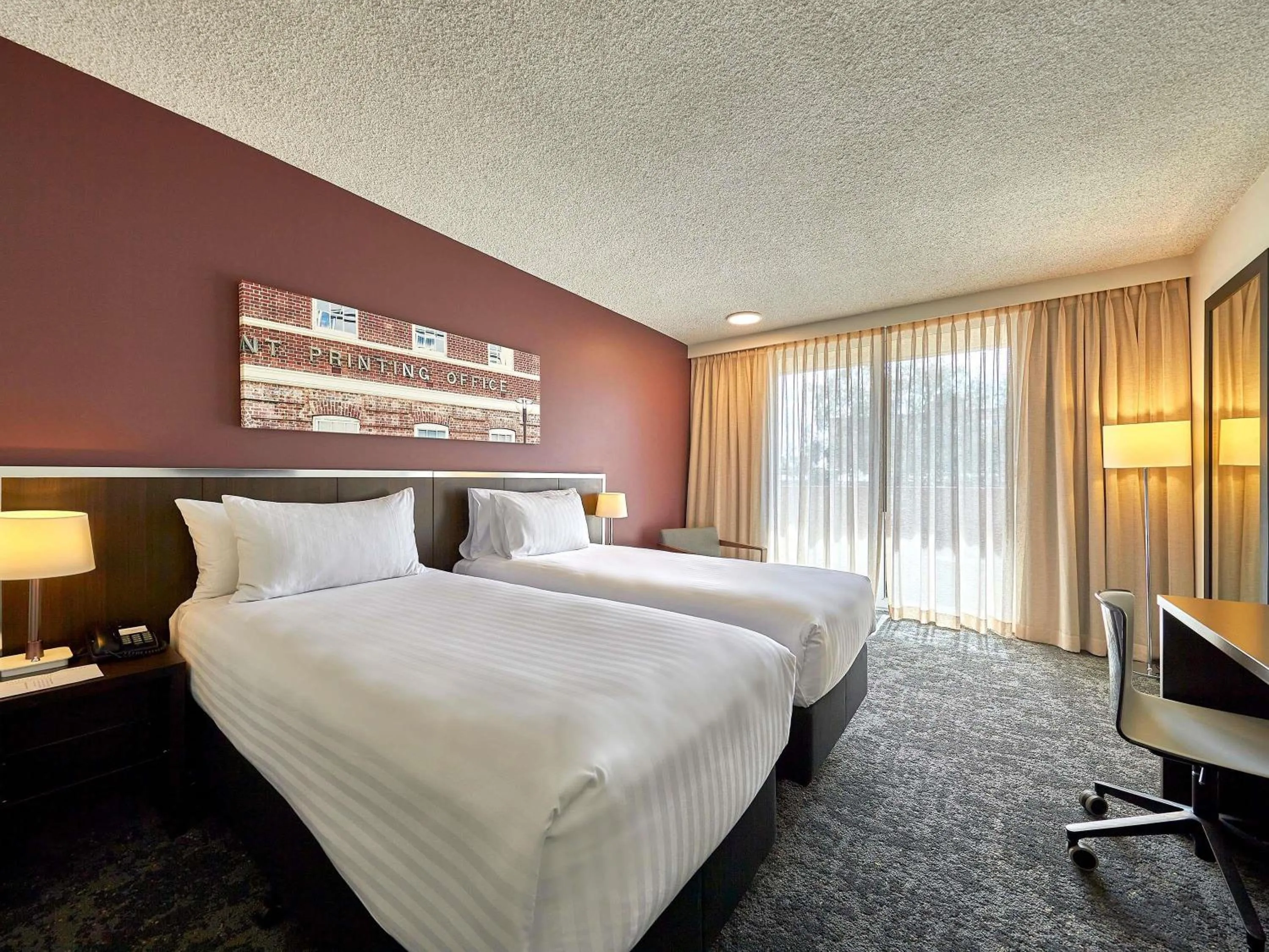 Bedroom, Bed in Mercure Perth On Hay