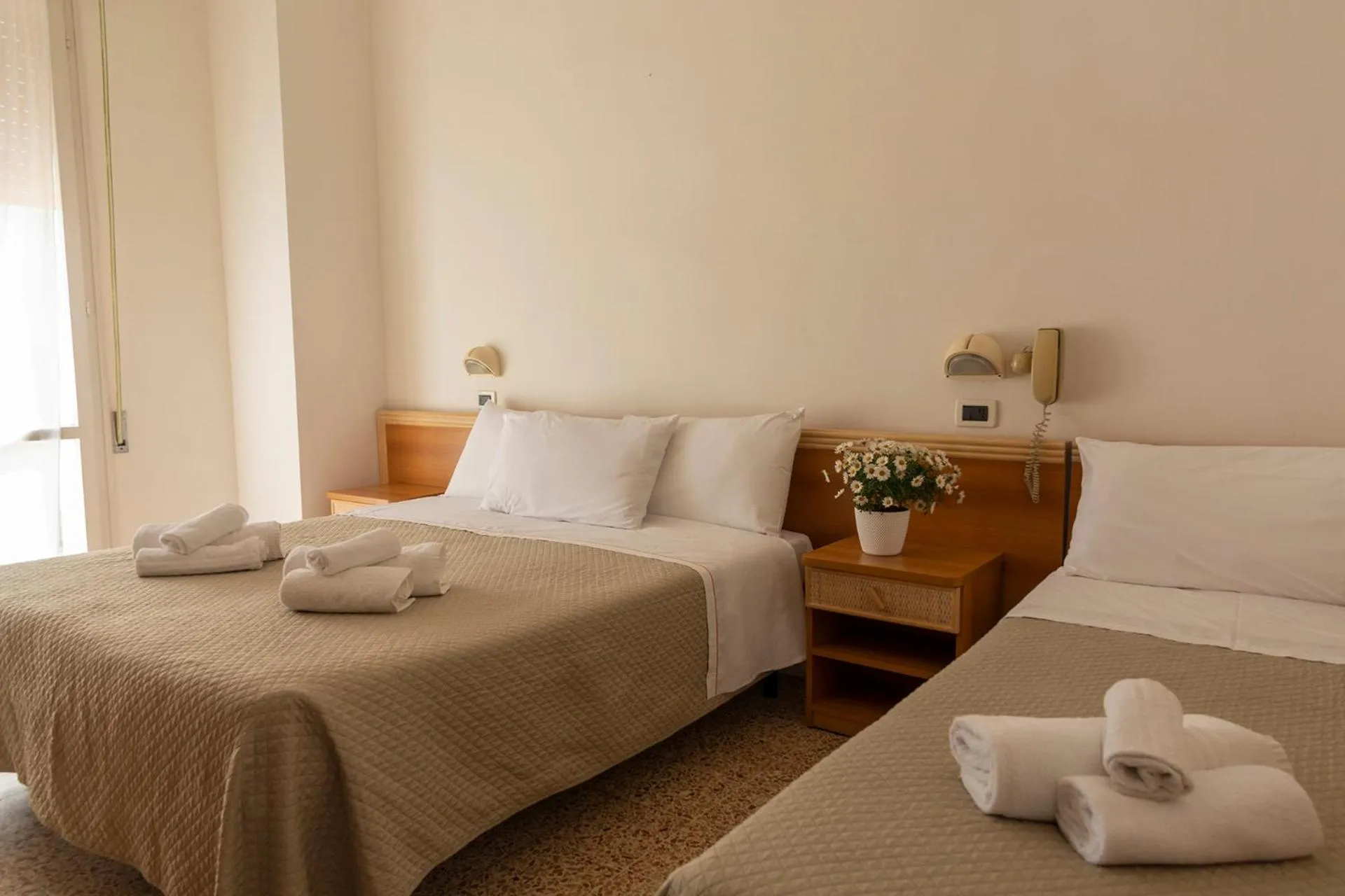 Bedroom, Bed in Hotel Atlas