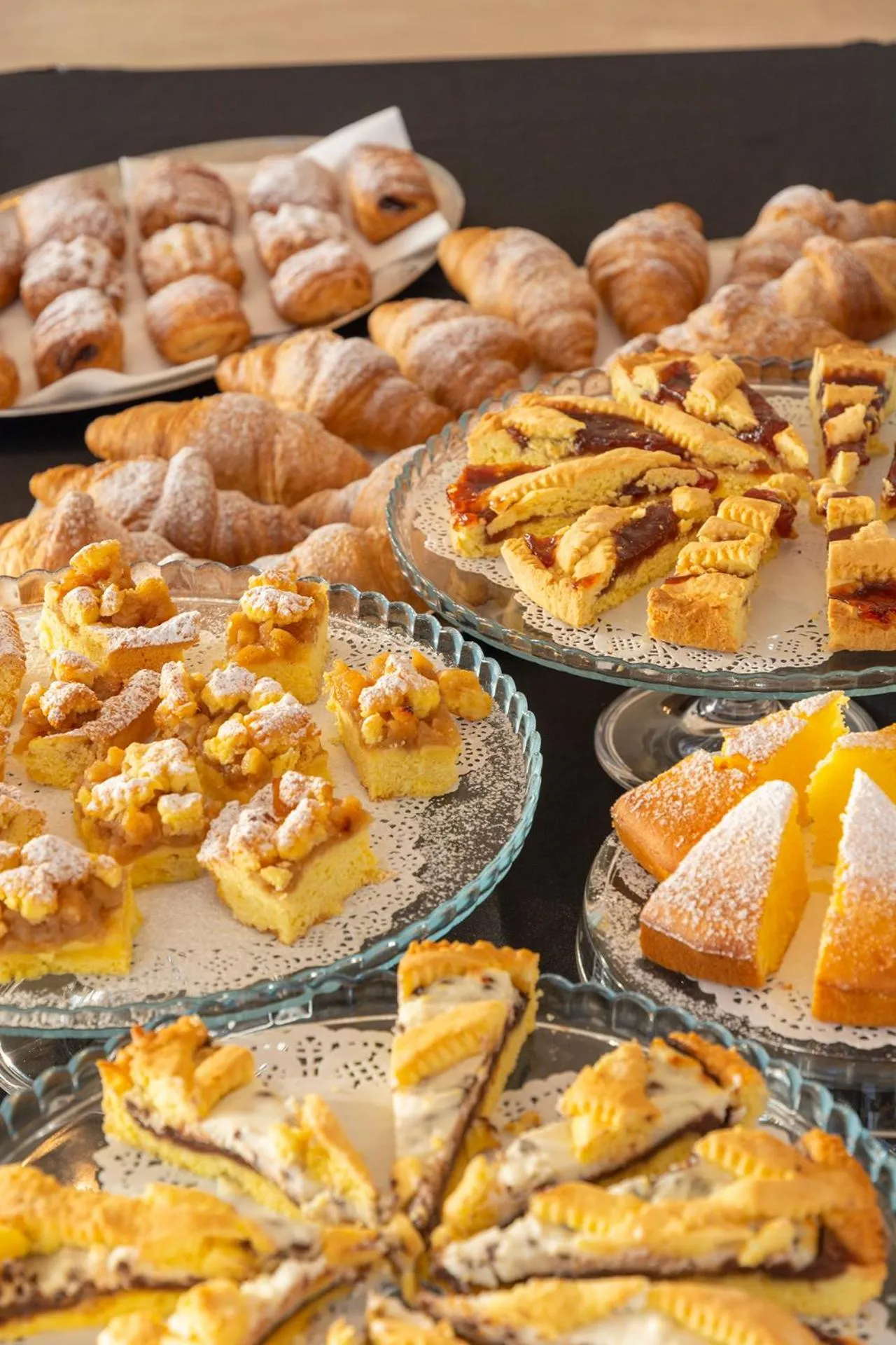 Continental breakfast in Hotel Atlas