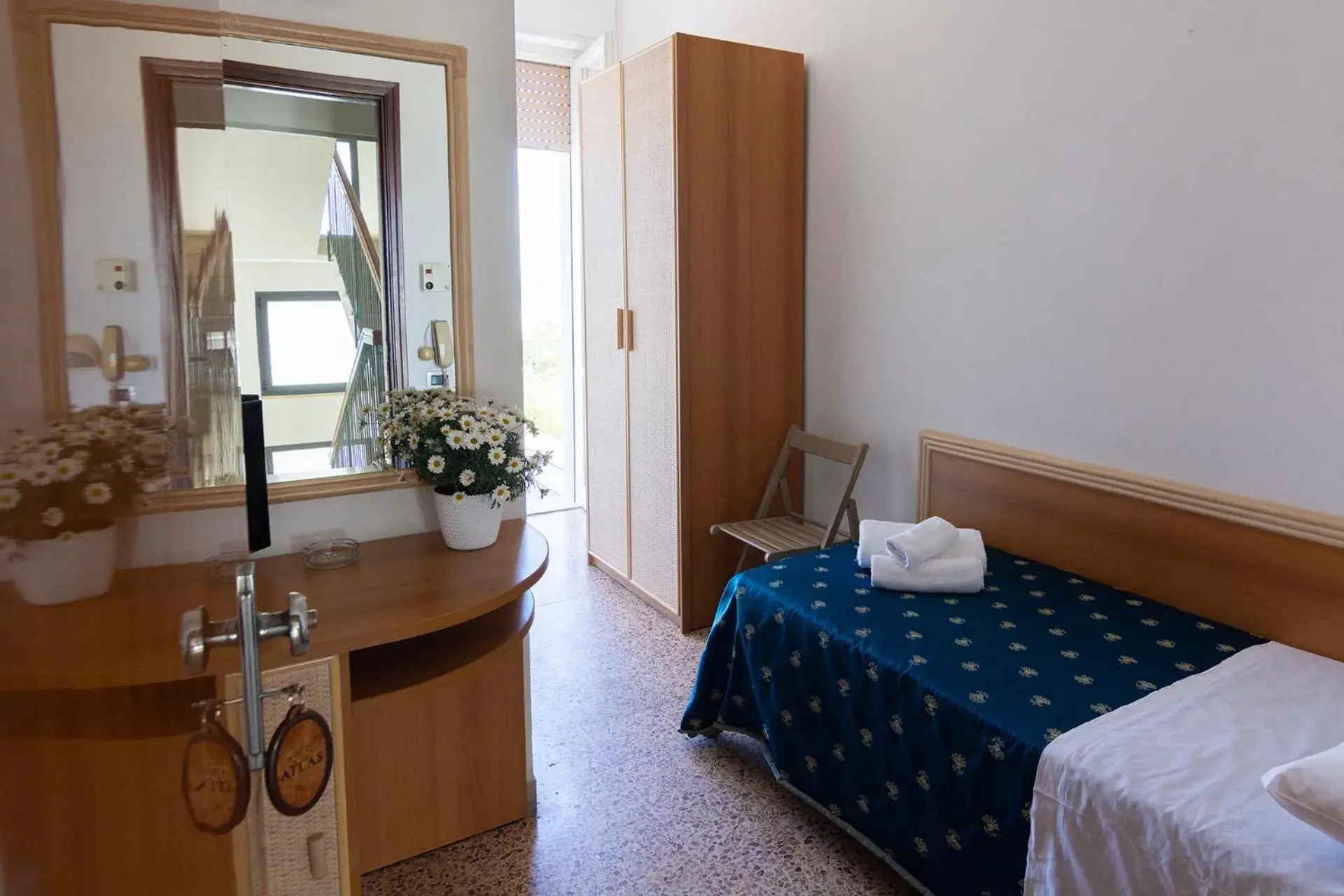 Single Room in Hotel Atlas Single Room in Hotel Atlas