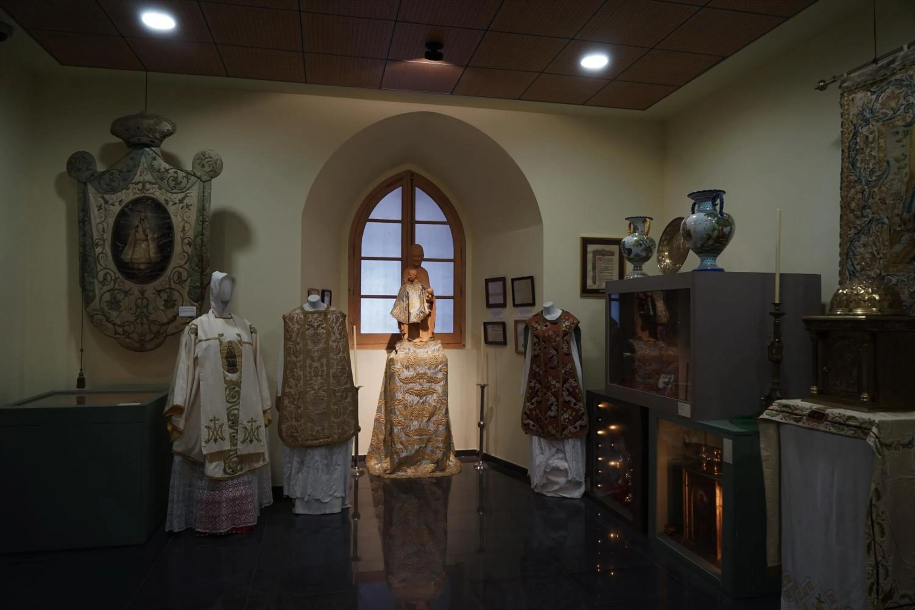 MONASTERIO de SANTA MARÍA DE VALVANERA