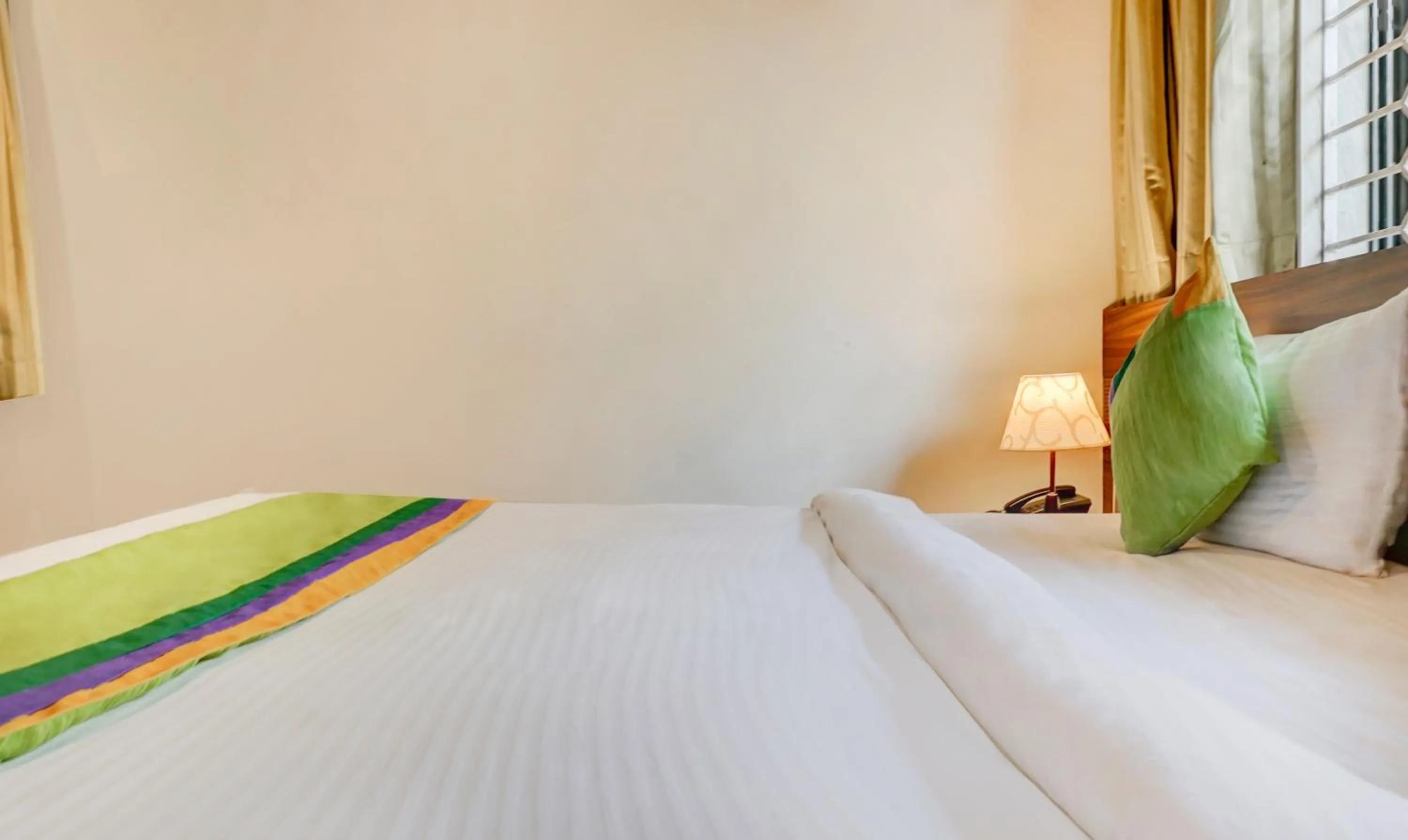 Bedroom, Bed in Treebo Five Elements, Lonavala