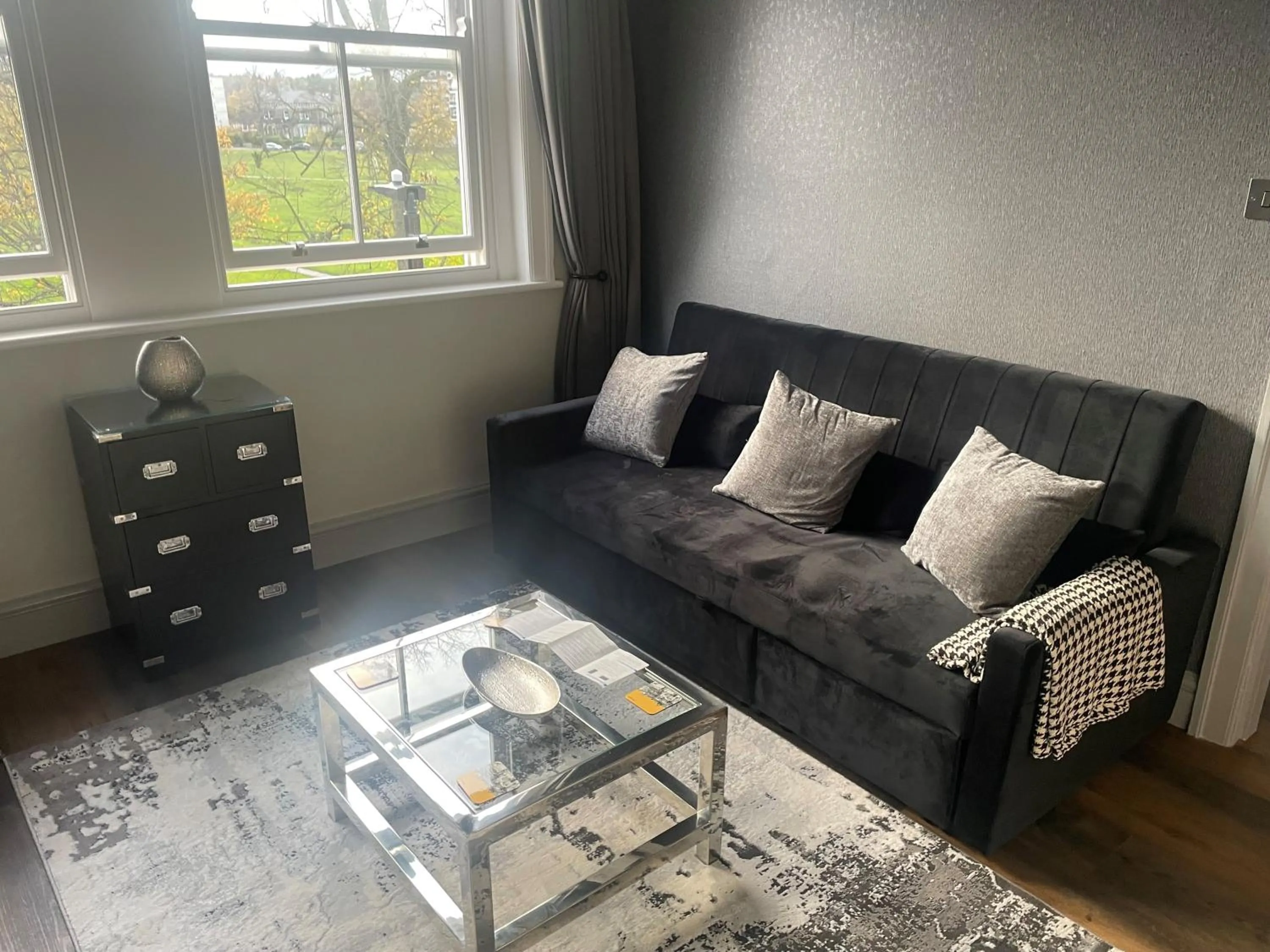 Living room in The West Park Hotel