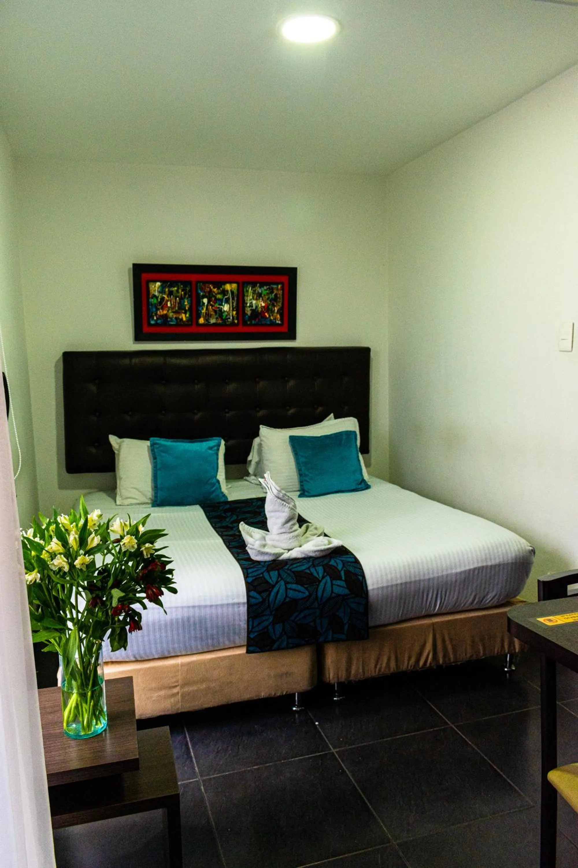 Photo of the whole room, Bed in Hotel Central House a 5 min de la Embajada Americana