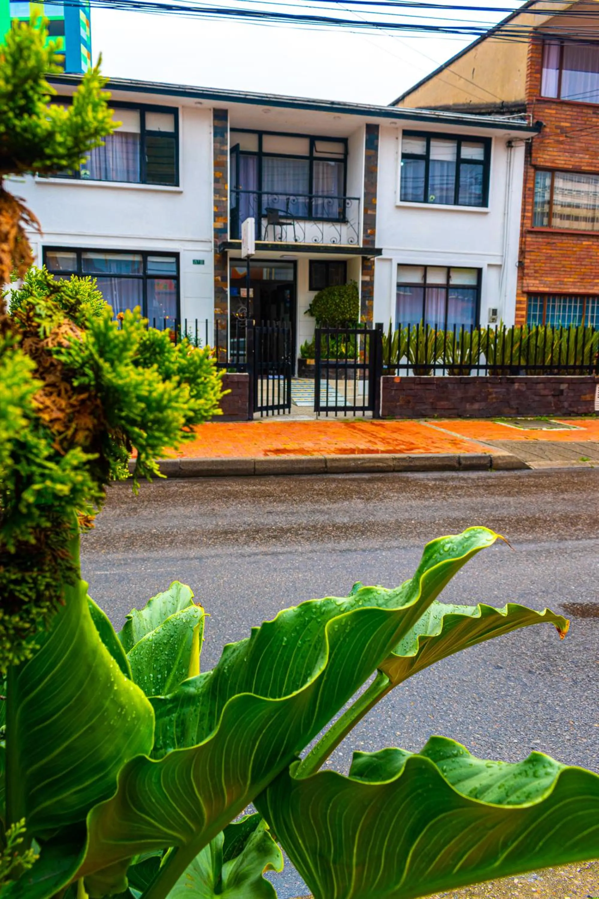 Property building in Hotel Central House a 5 min de la Embajada Americana