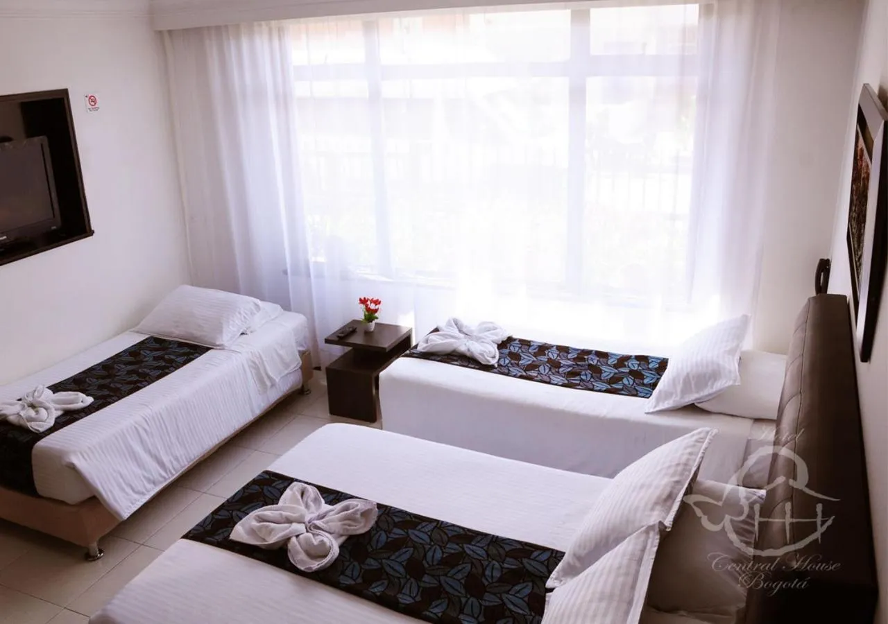 bunk bed, Bed in Hotel Central House a 5 min de la Embajada Americana