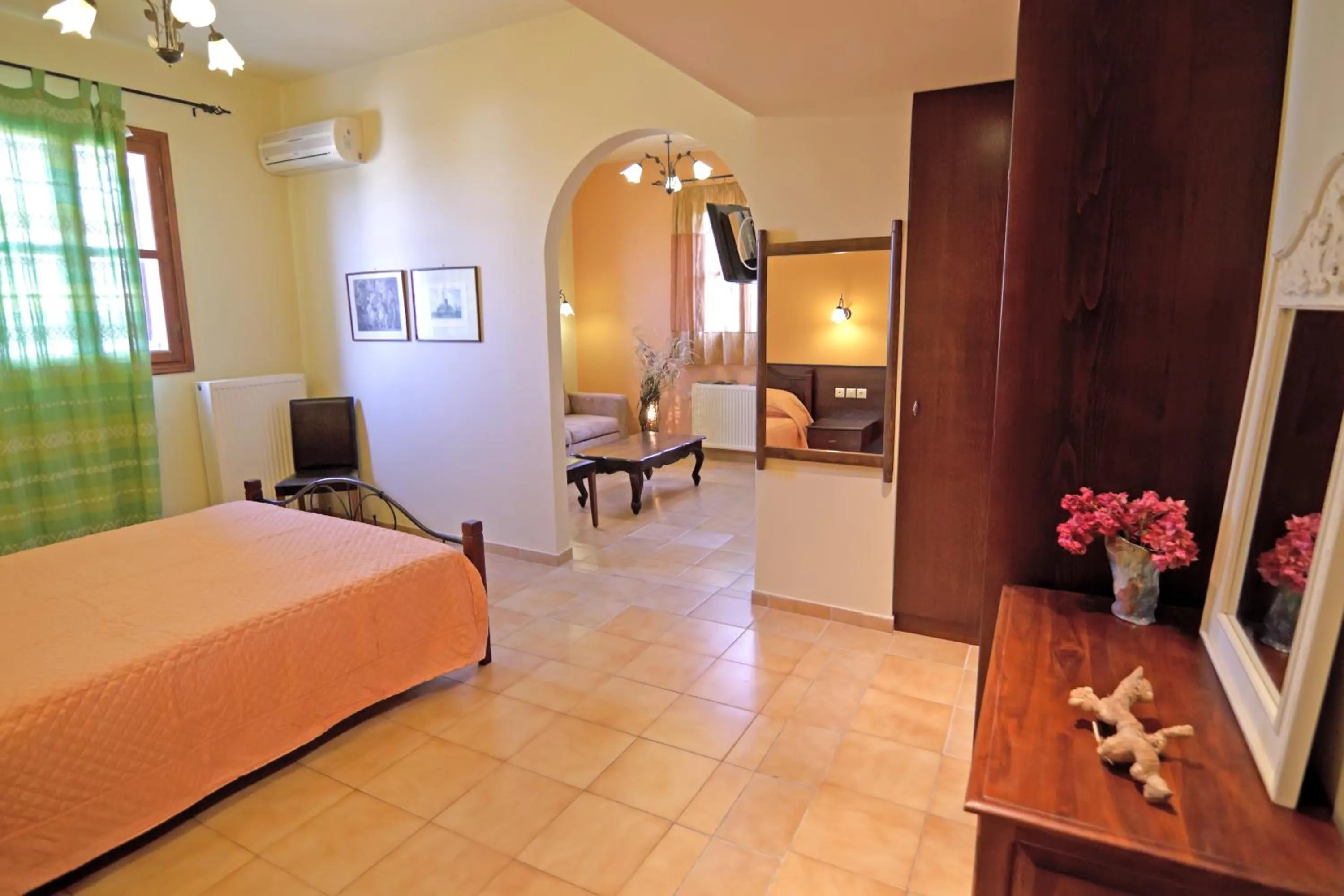 Photo of the whole room, Bed in Minos Pension