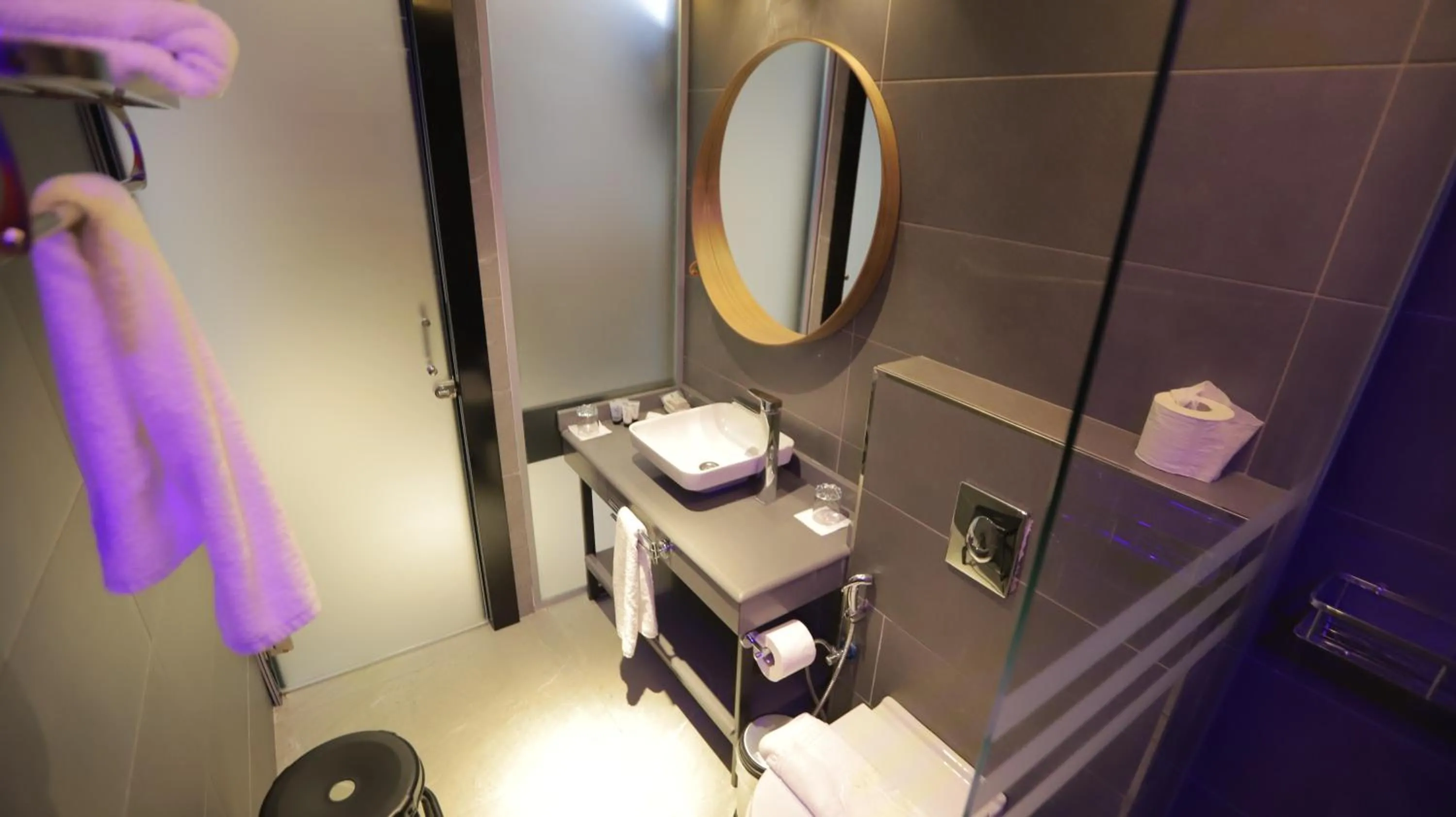 Bathroom in Royal Court Hotel
