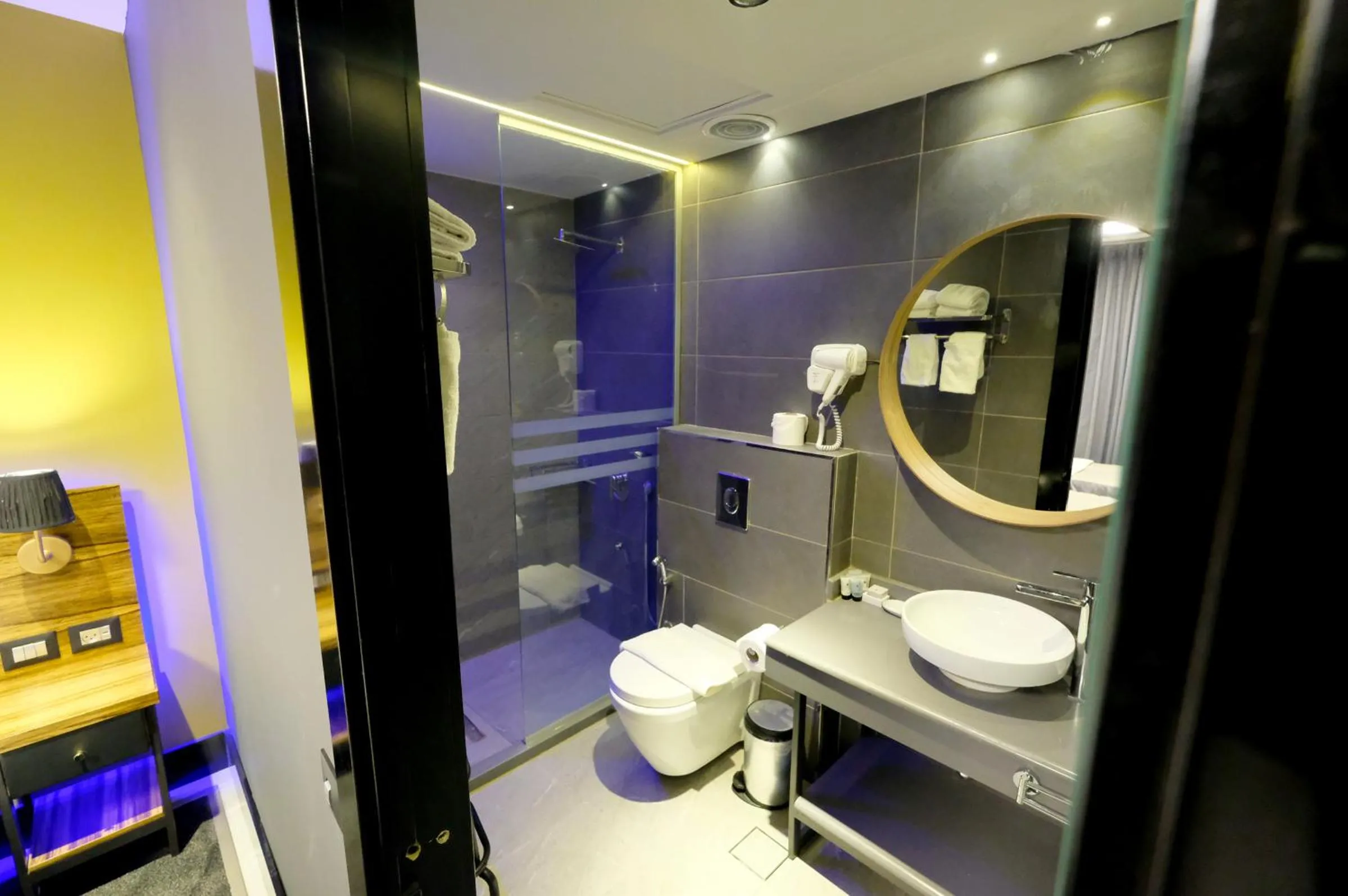 Royal Court Hotel