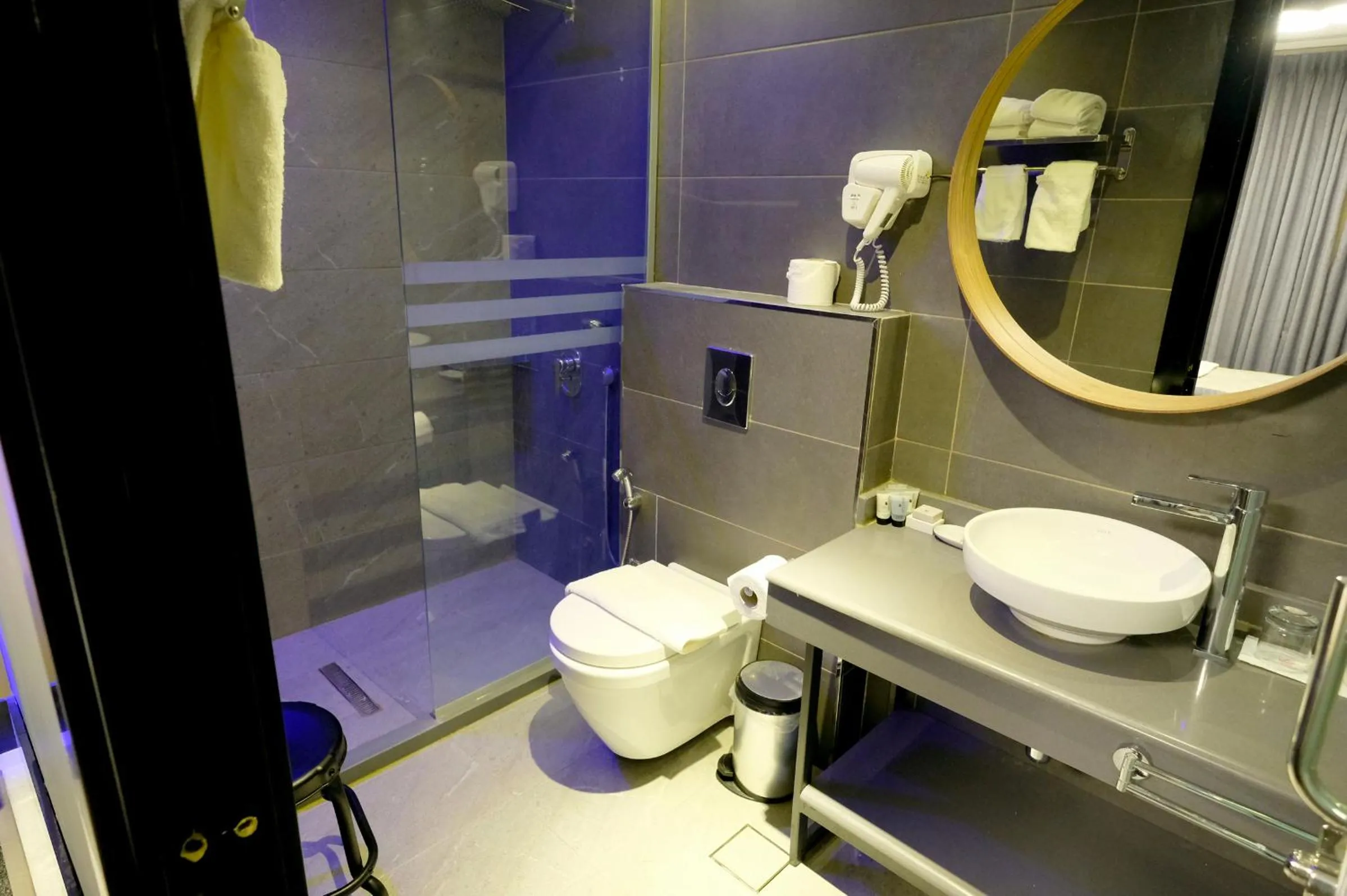 Royal Court Hotel