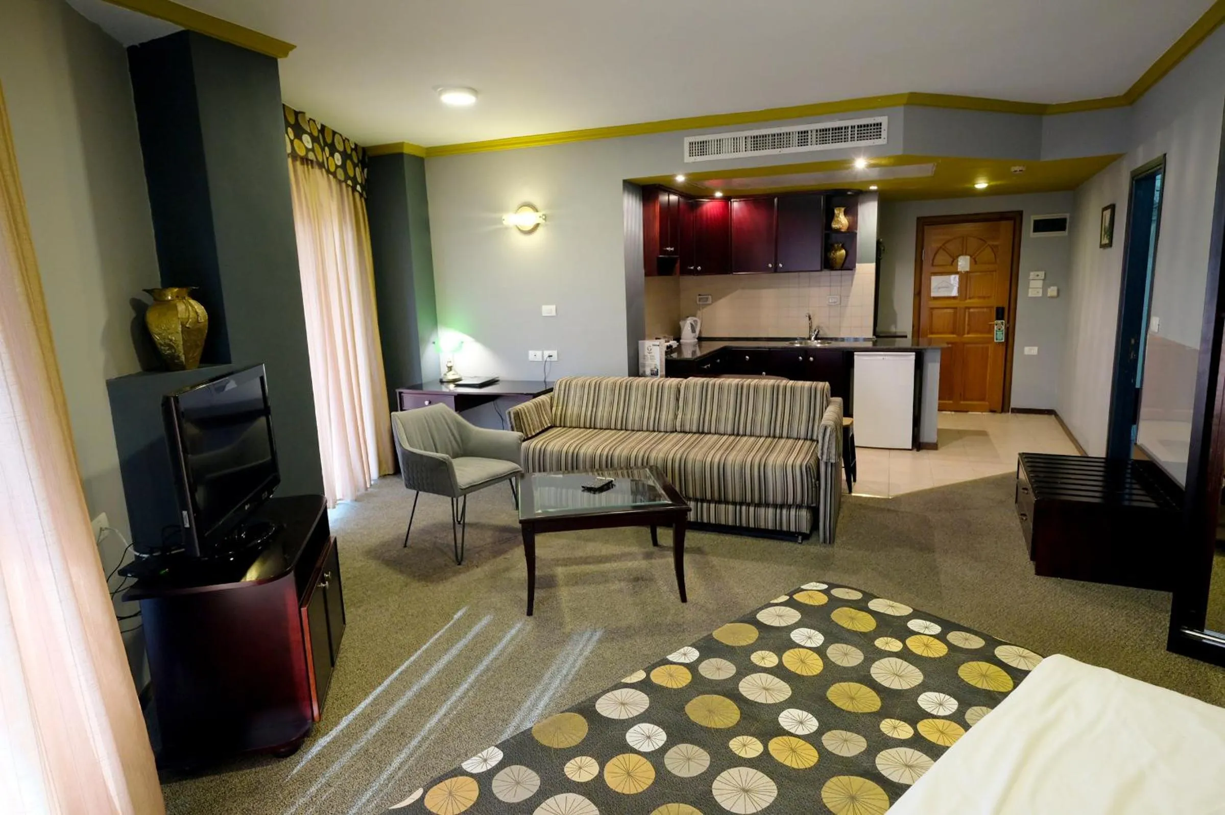 Bed in Royal Court Hotel