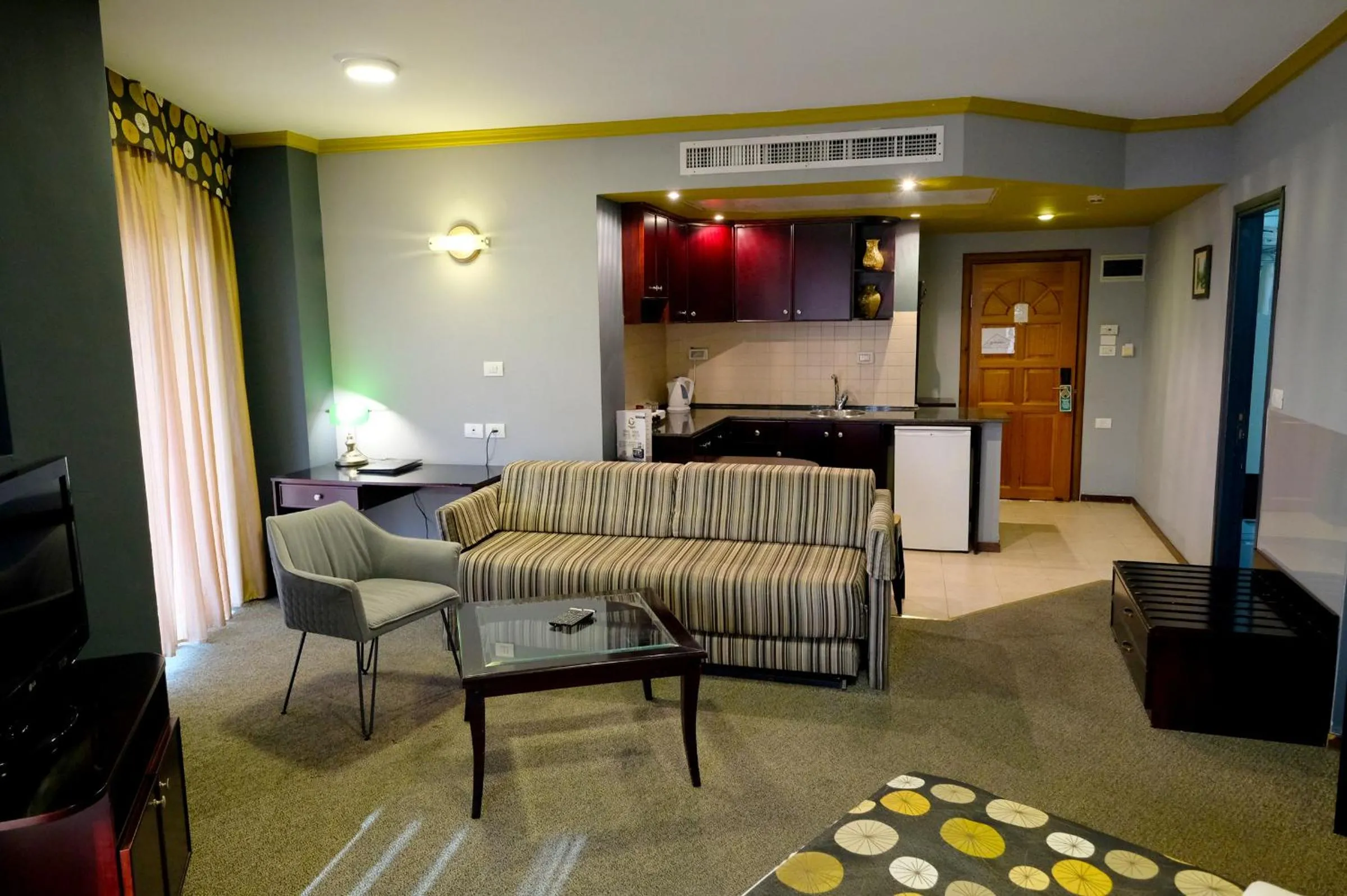 Royal Court Hotel