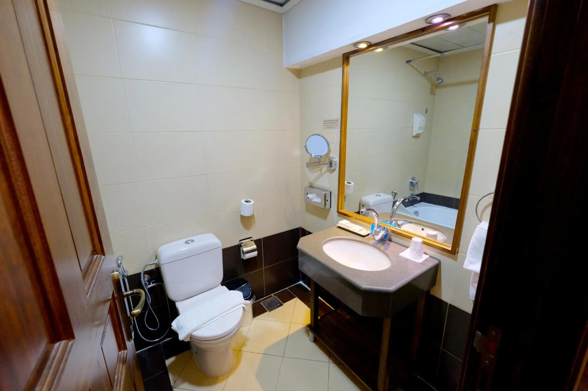 Royal Court Hotel