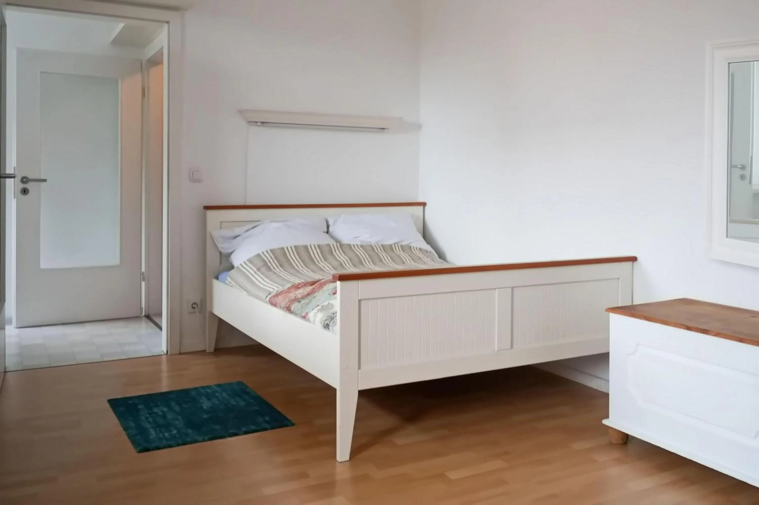 Bed in Moin-Moin