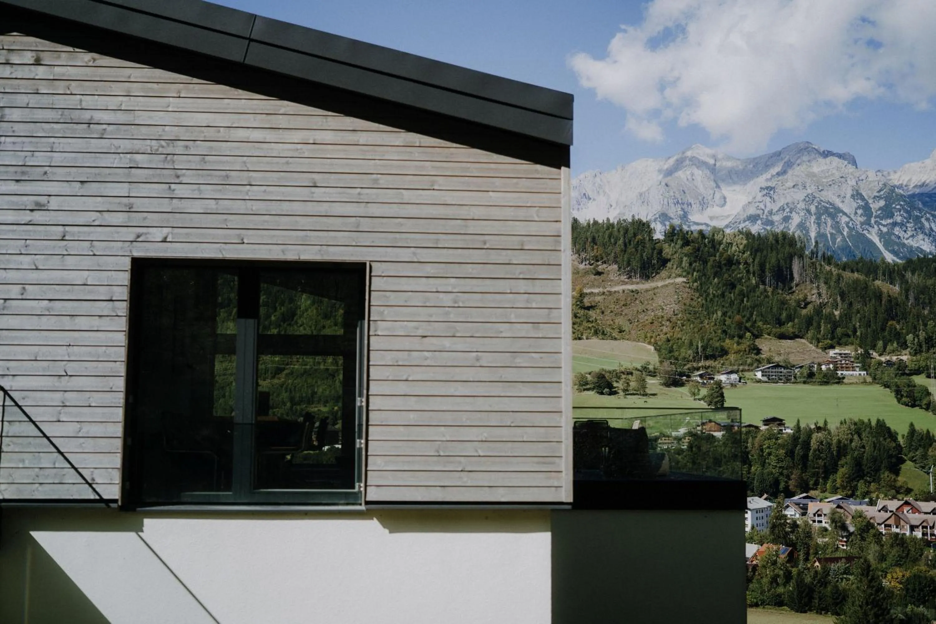 Property building in Boutique Aparthotel Chalets Coburg