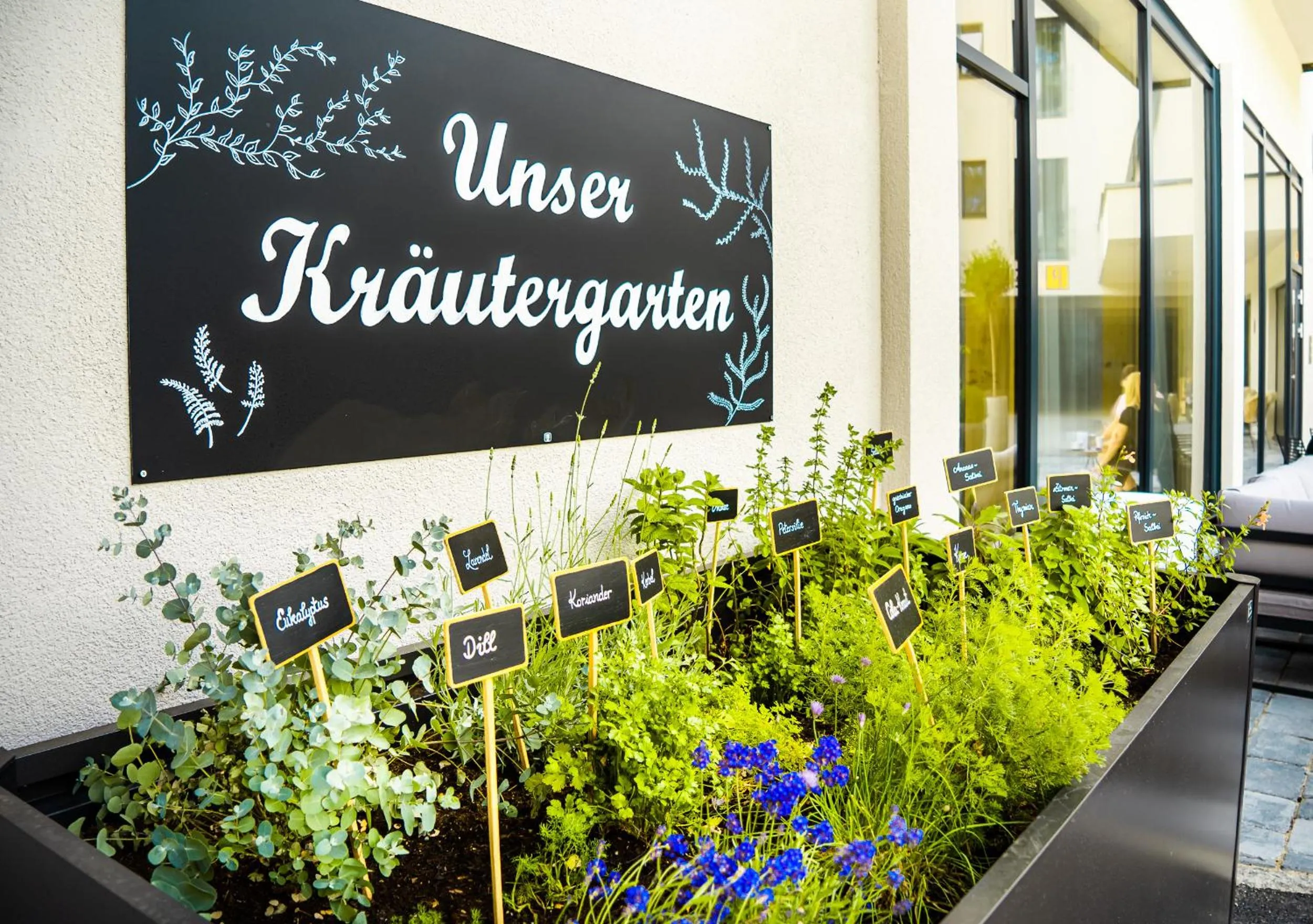 Garden in Boutique Aparthotel Chalets Coburg