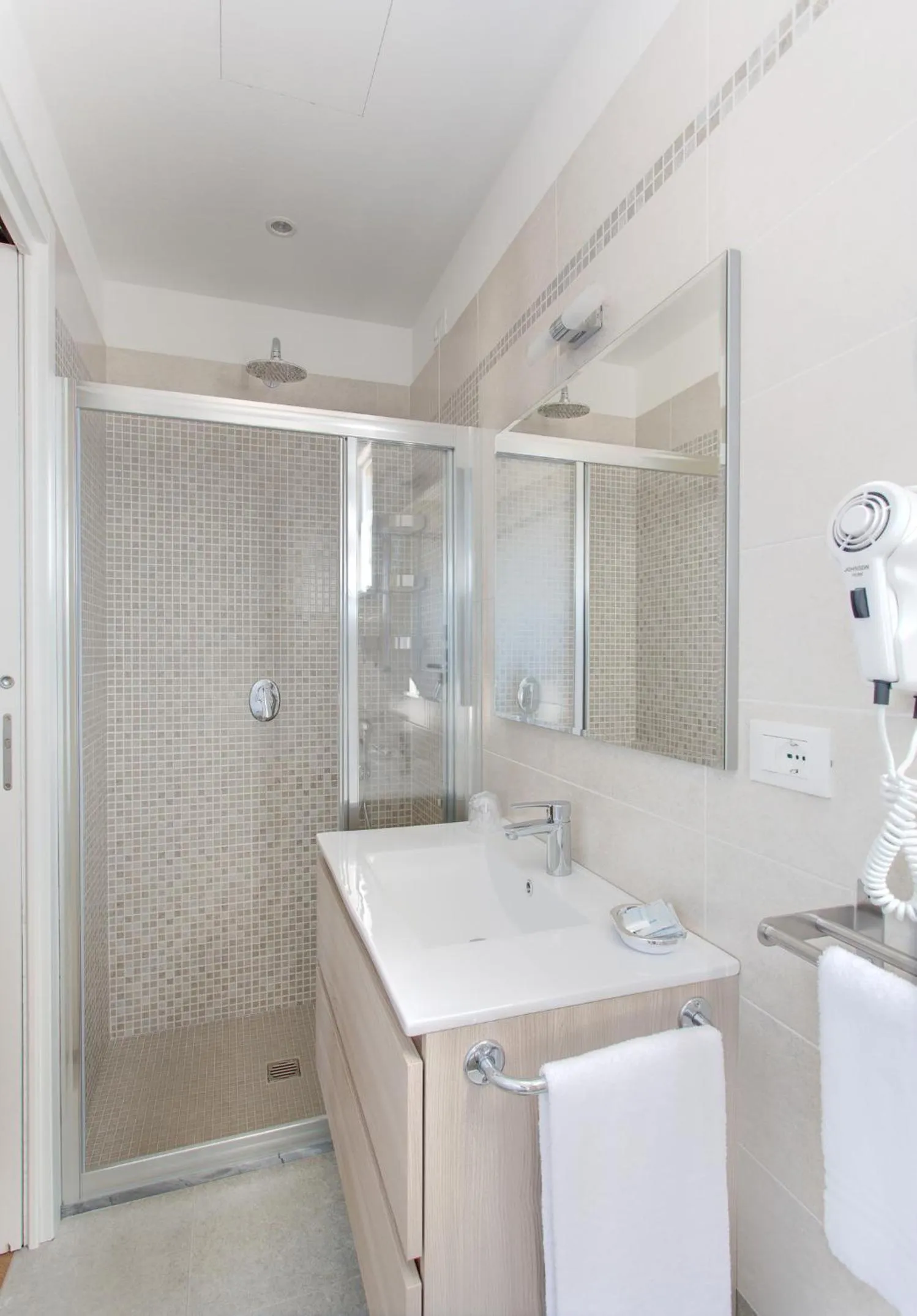 Shower in Hotel Biagi & Residence
