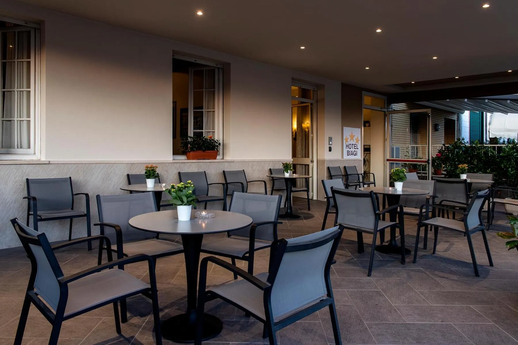 Patio in Hotel Biagi & Residence