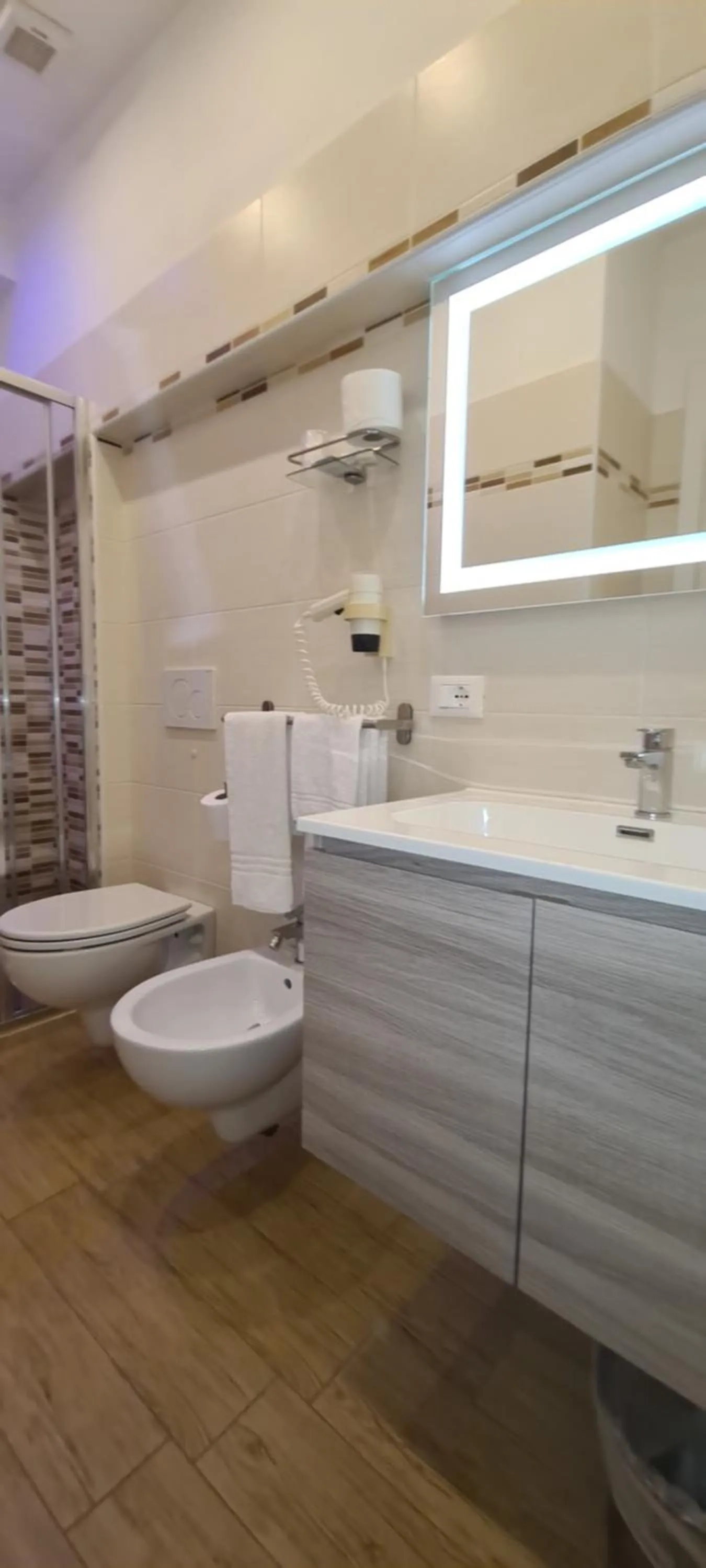 Shower in Hotel Biagi & Residence