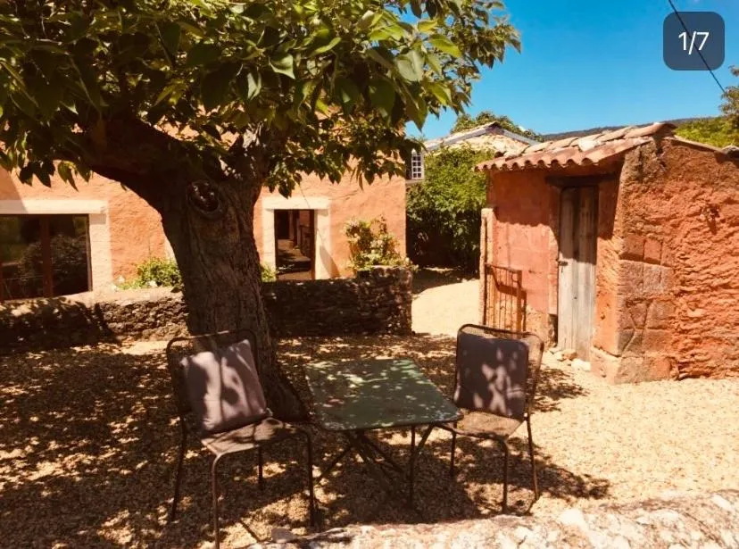 Garden view in Le Vieux Portail