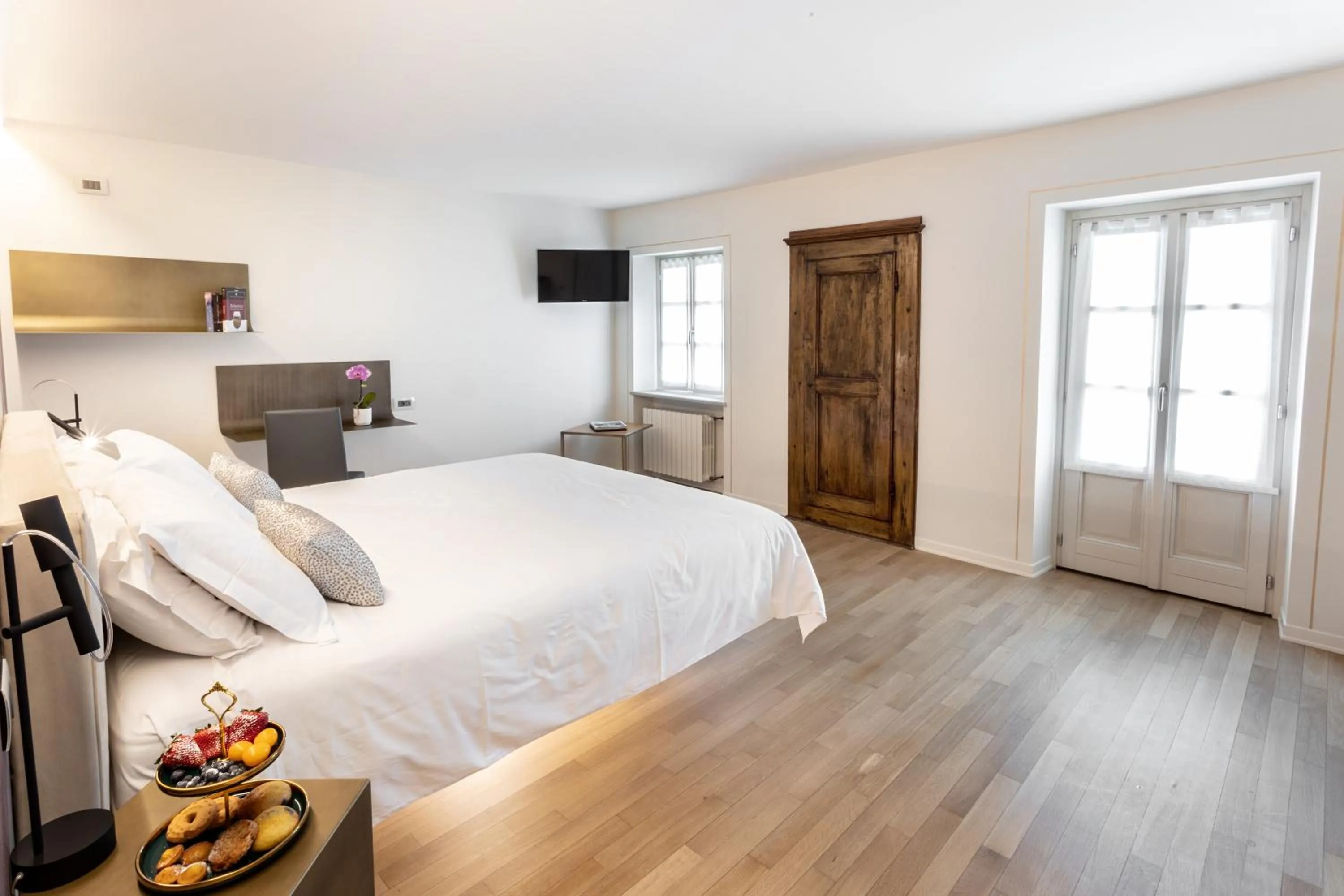 Photo of the whole room, Bed in La Madernassa Resort - Casalora Dimora Storica di Charme