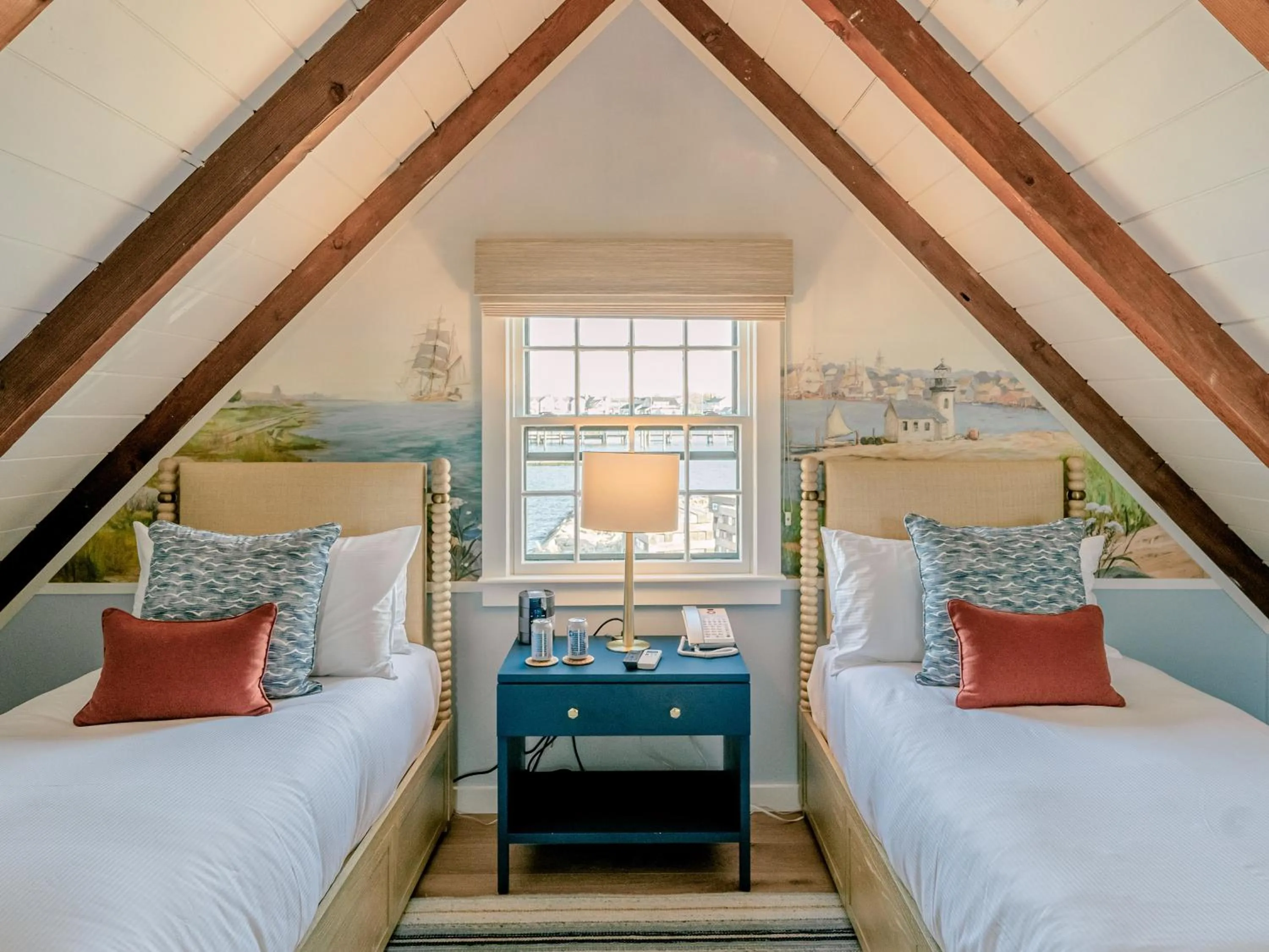 Bedroom, Bed in The Cottages at Nantucket Boat Basin