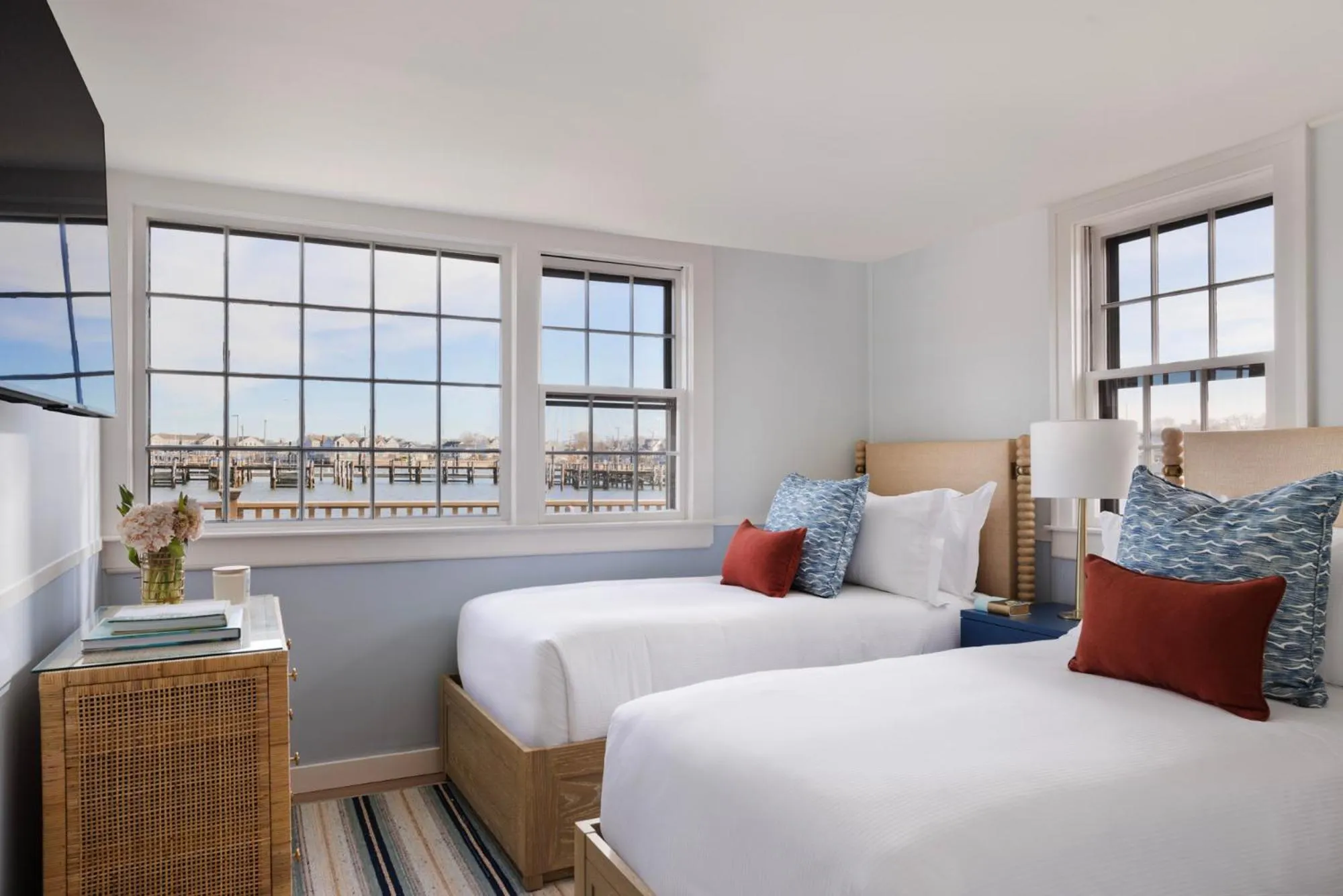 Bedroom, Bed in The Cottages at Nantucket Boat Basin