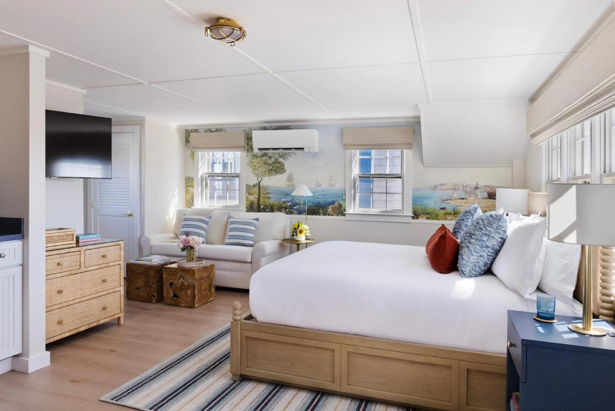 Photo of the whole room, Bed in The Cottages at Nantucket Boat Basin