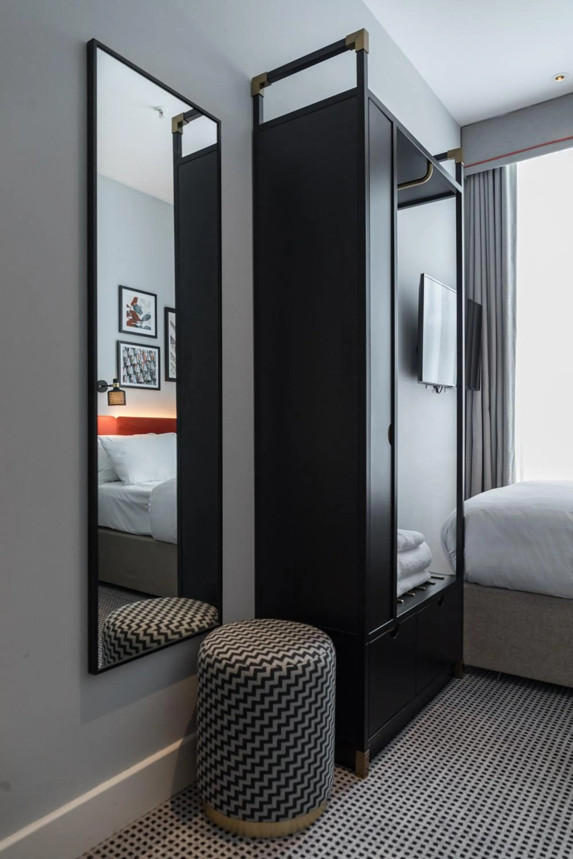 Bedroom, Bed in Mornington Hotel London Kensington, BW Premier Collection