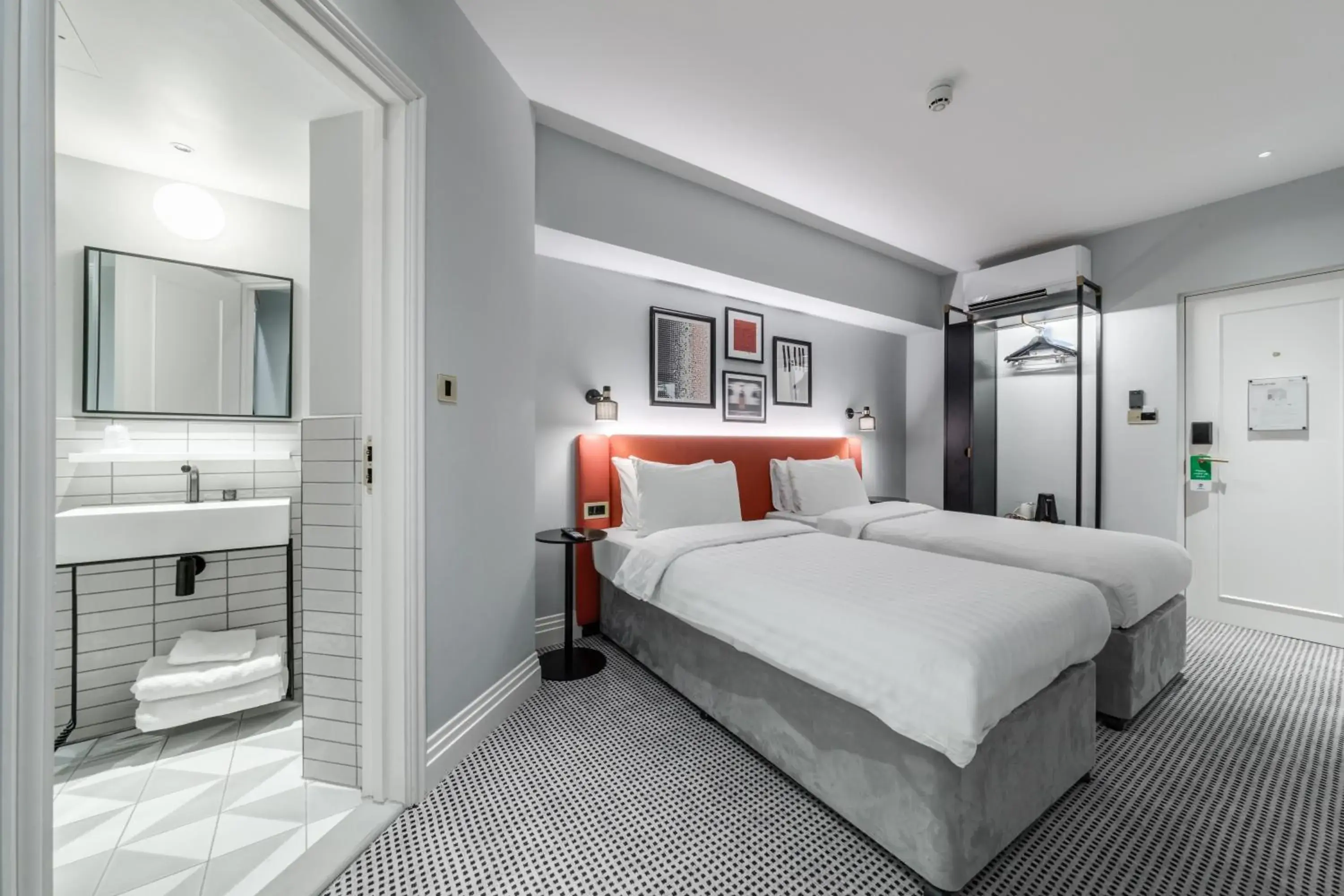 Superior Twin Room in Mornington Hotel London Kensington, BW Premier Collection Superior Twin Room in Mornington Hotel London Kensington, BW Premier Collection