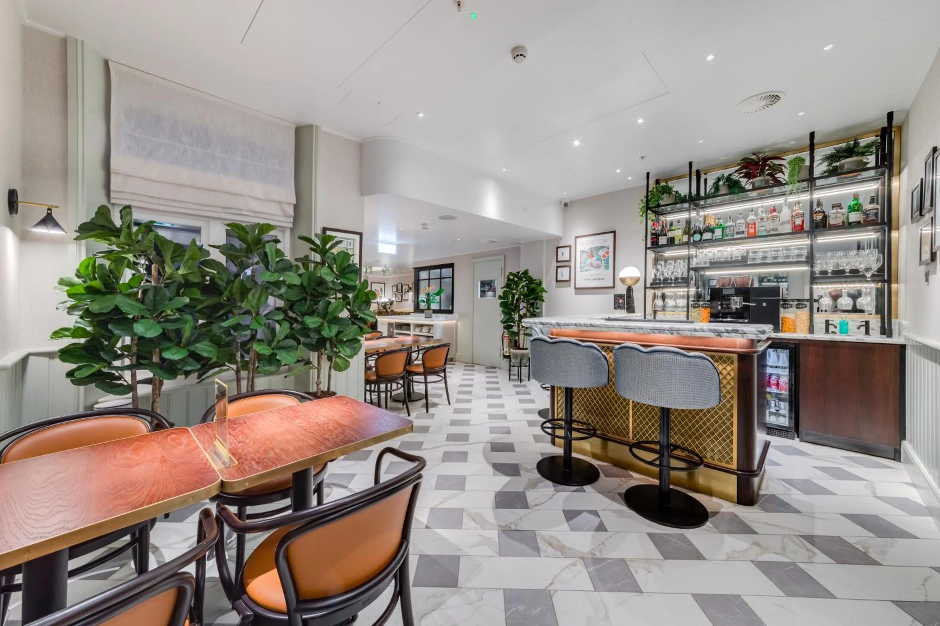 Lounge or bar in Mornington Hotel London Kensington, BW Premier Collection