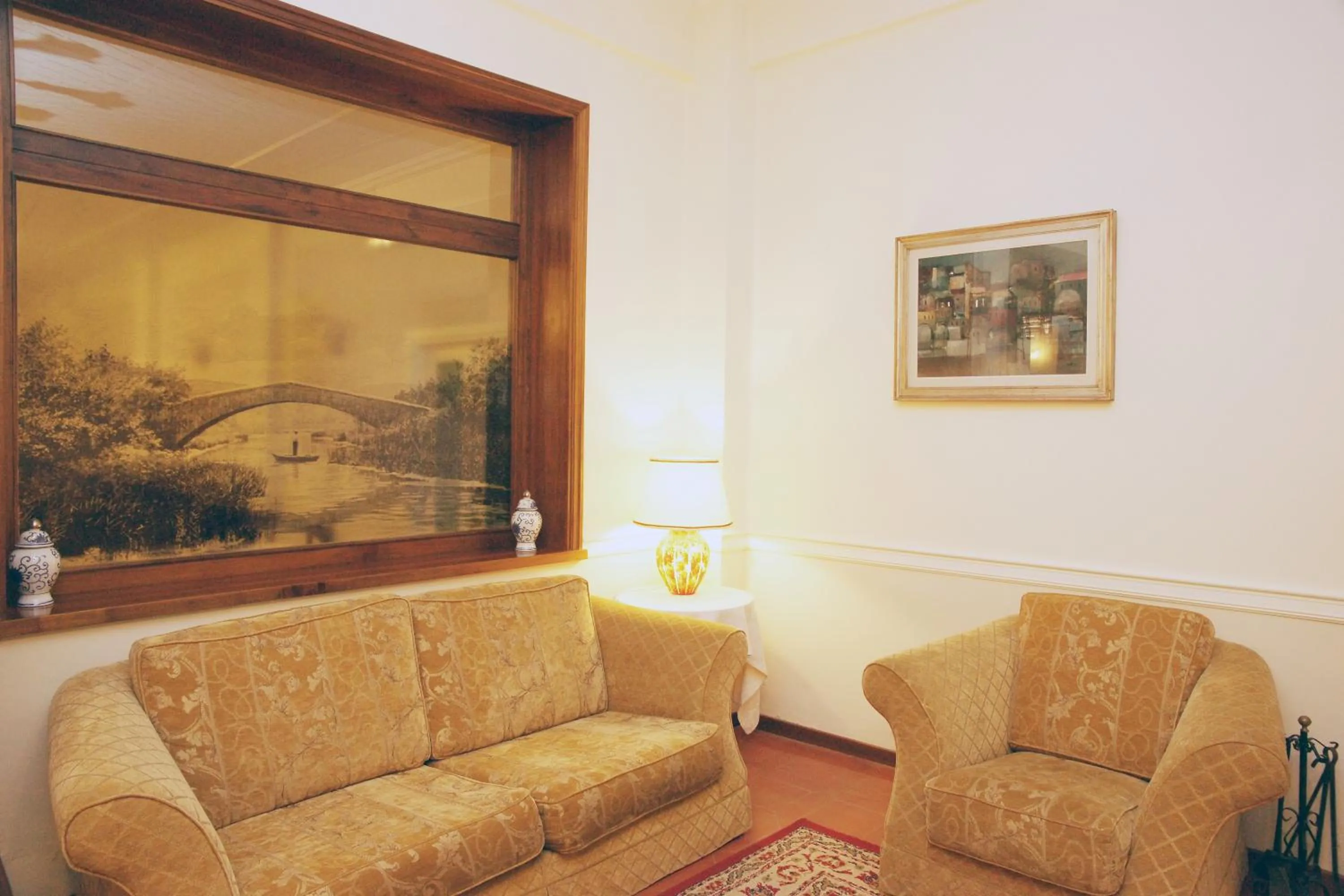 Communal lounge/ TV room in Hotel Coluccini