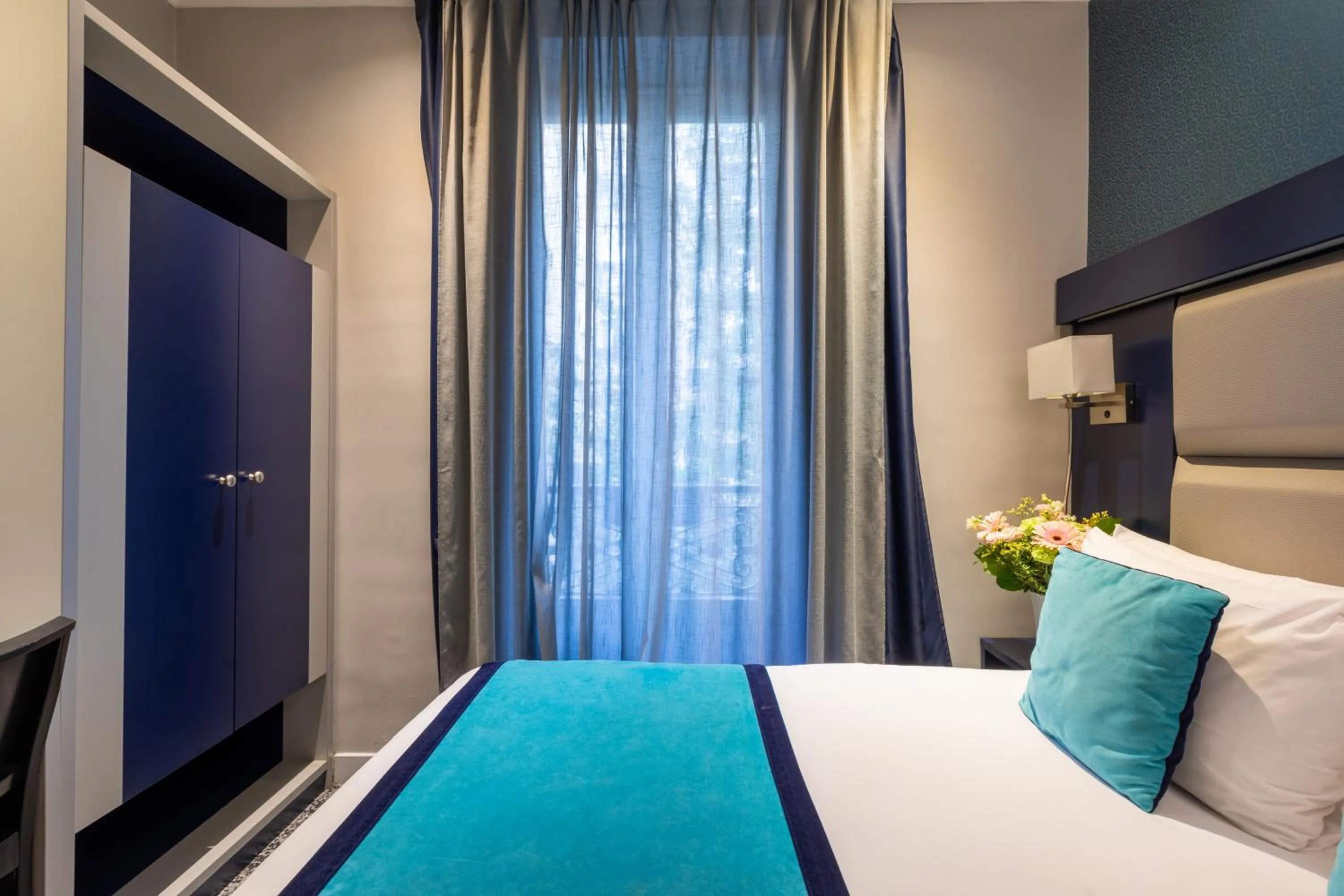 Bed in Prince Albert Montmartre