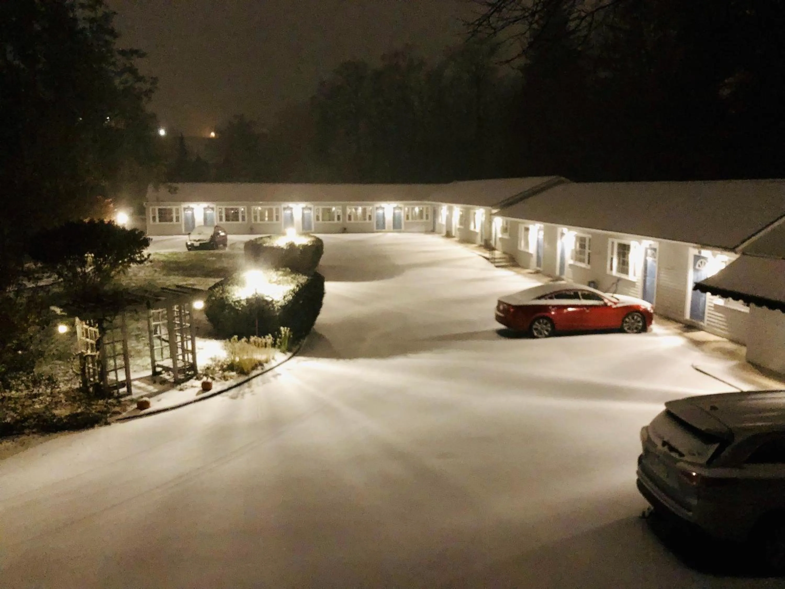 Night in Maple Terrace Motel