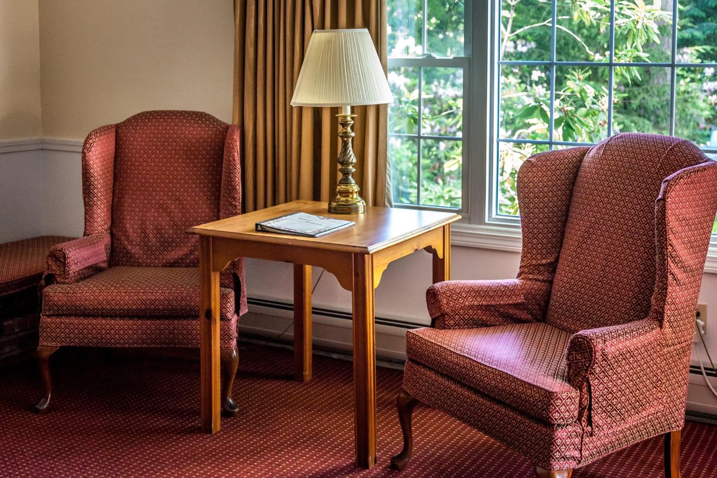 Seating area in Maple Terrace Motel
