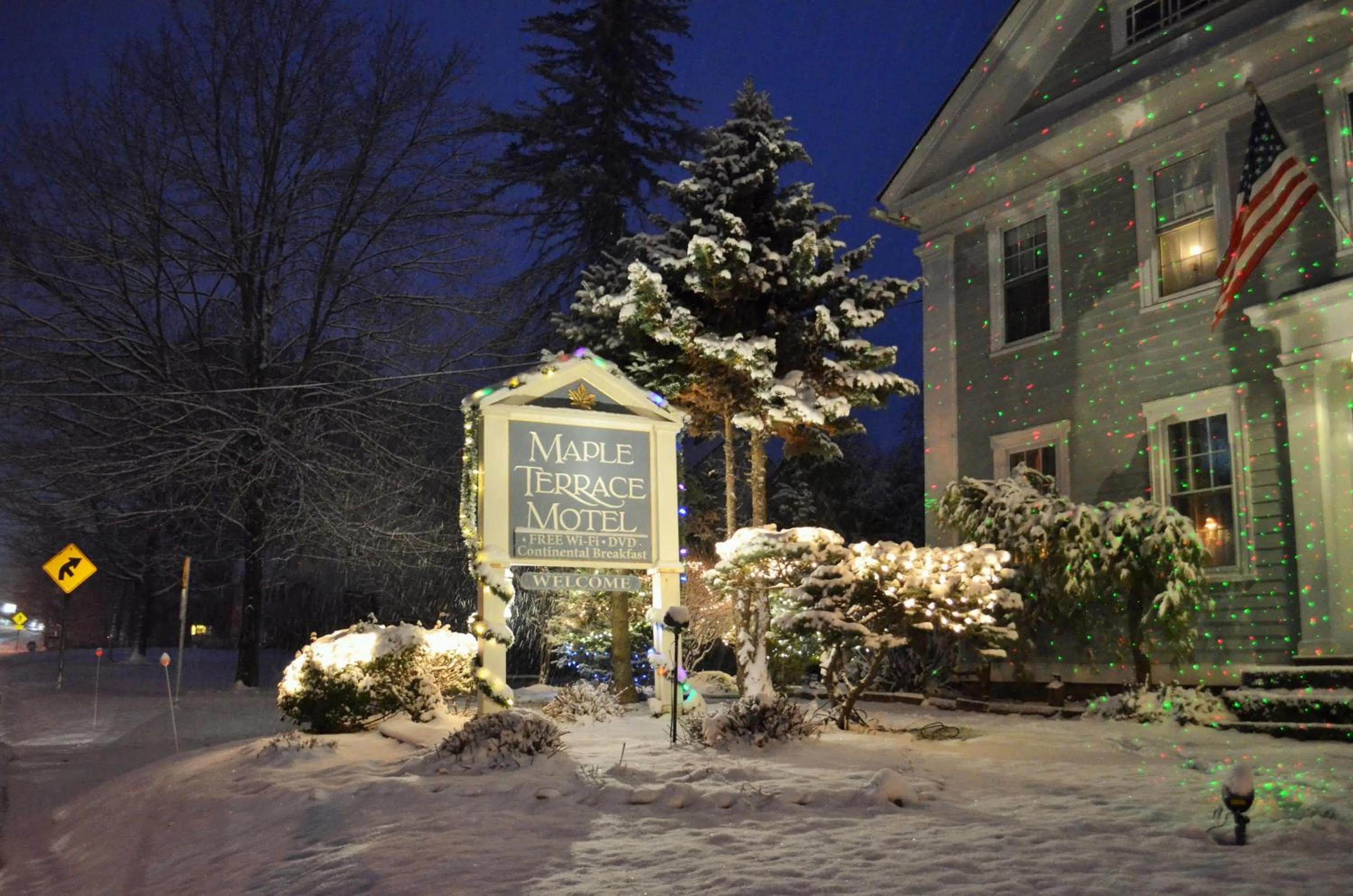 Night in Maple Terrace Motel