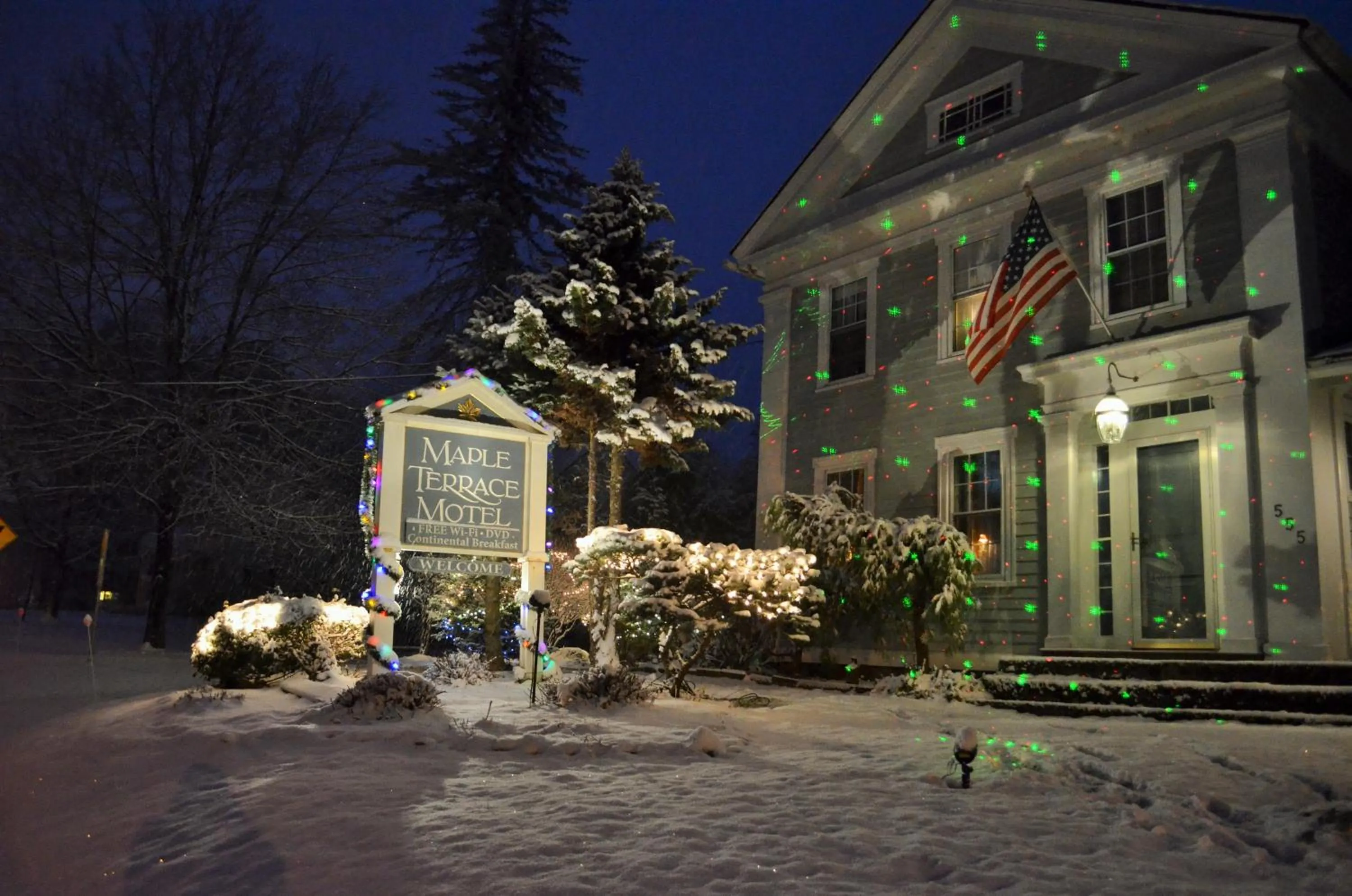 Night in Maple Terrace Motel