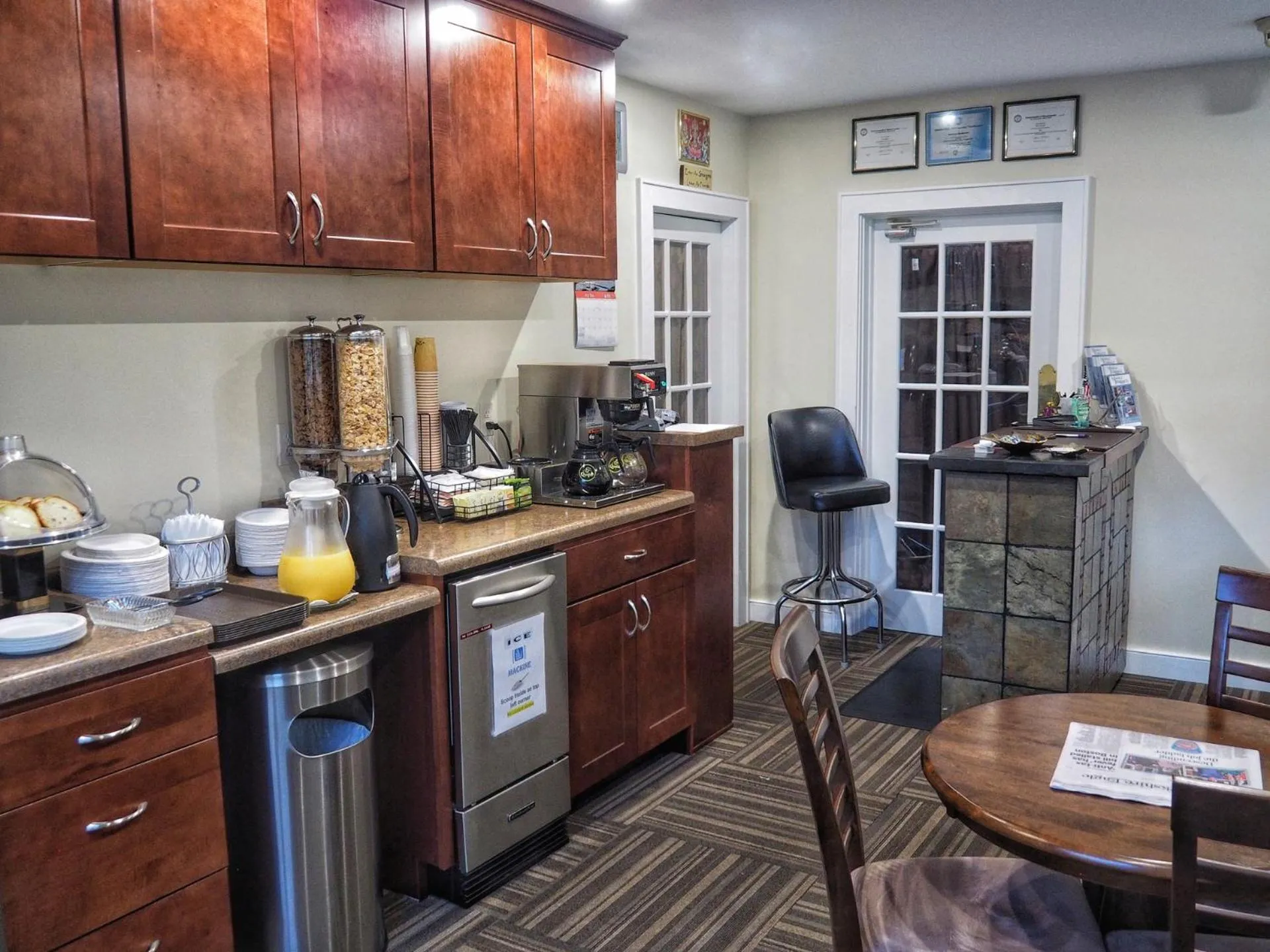 Lobby or reception in Maple Terrace Motel