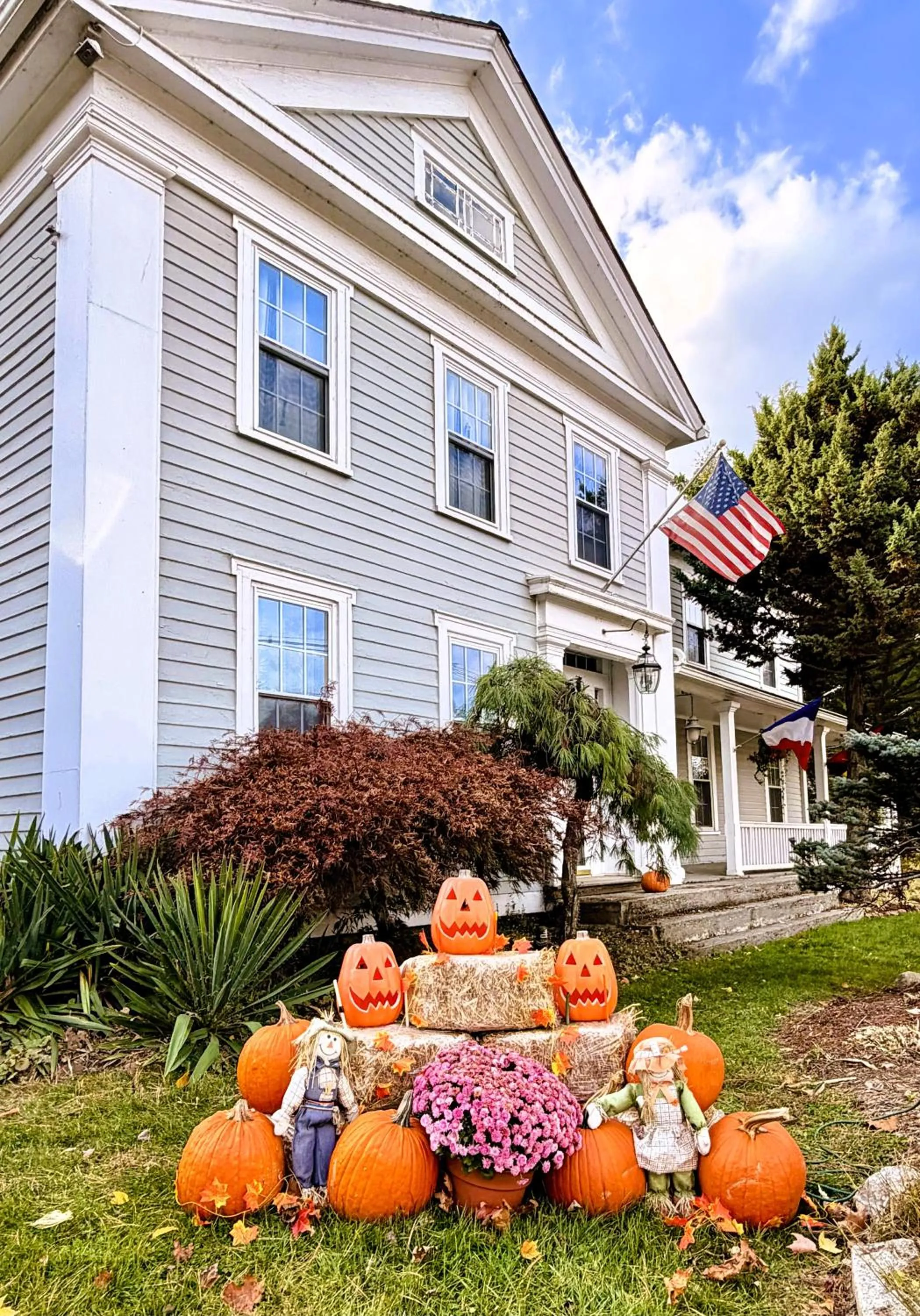 Decorative detail in Maple Terrace Motel