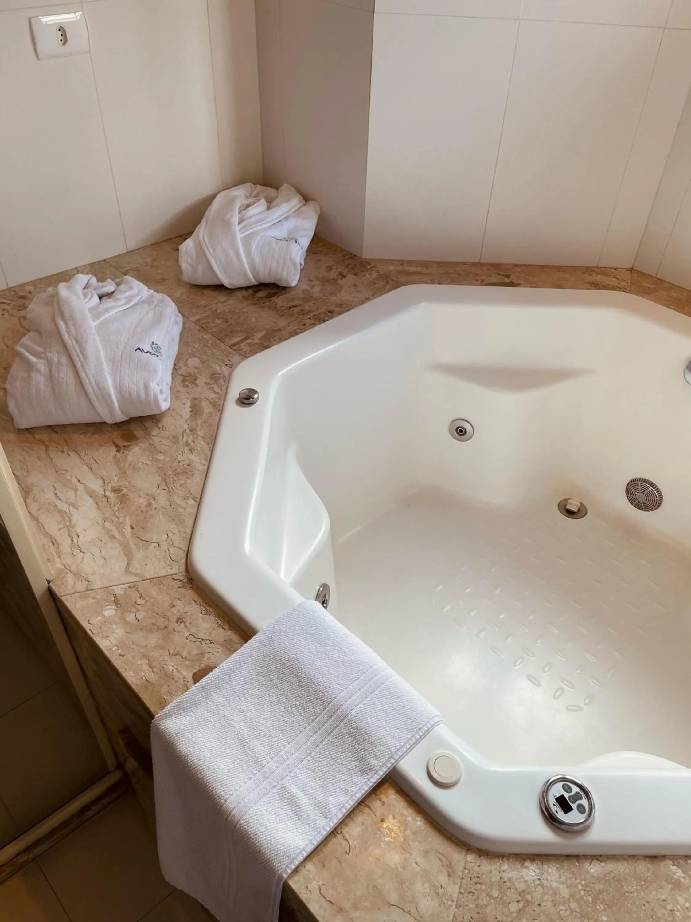 Hot Tub in Pousada Cantinho da Serra