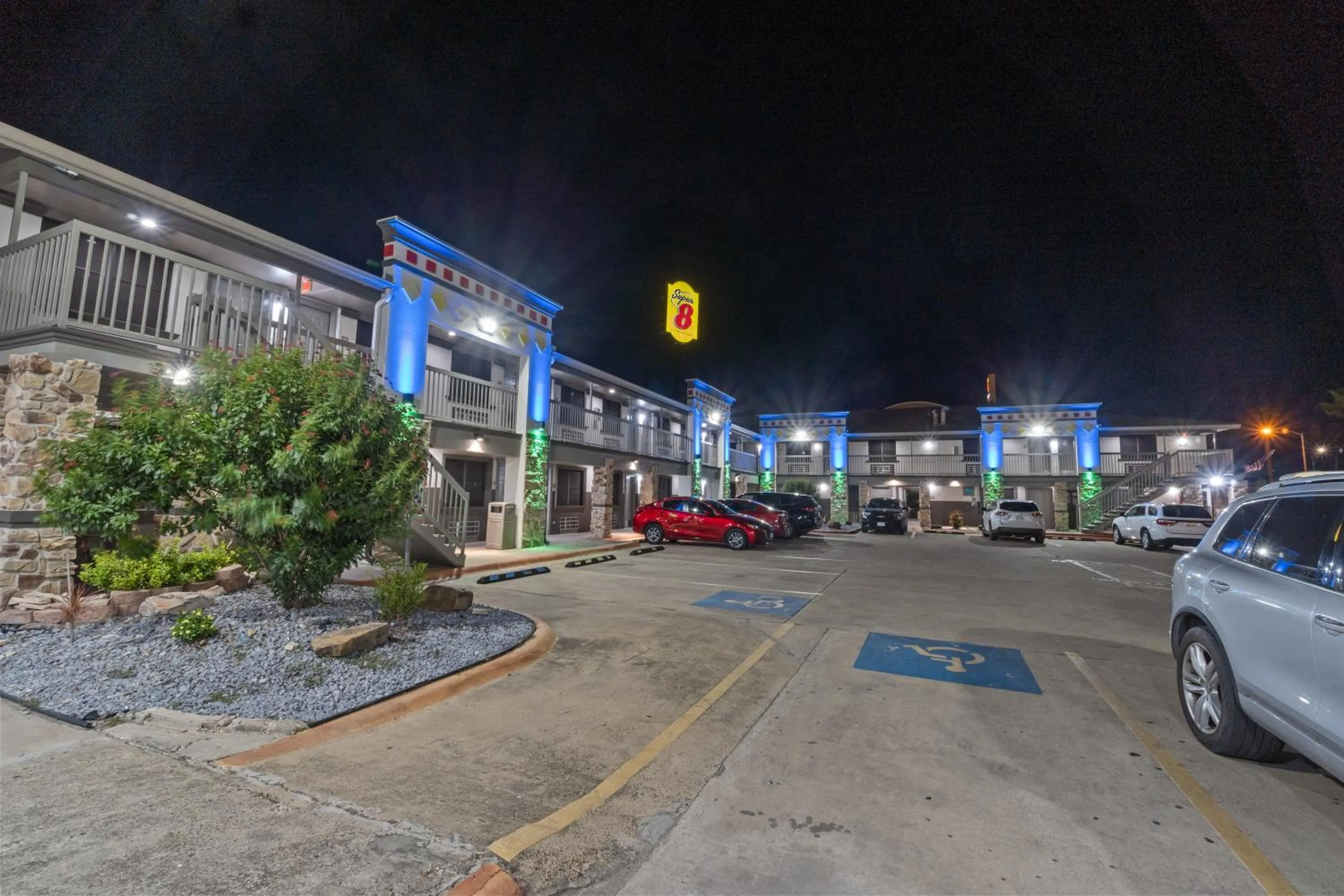 Property building in Super 8 by Wyndham McAllen-Downtown-Airport-LA Plaza Mall