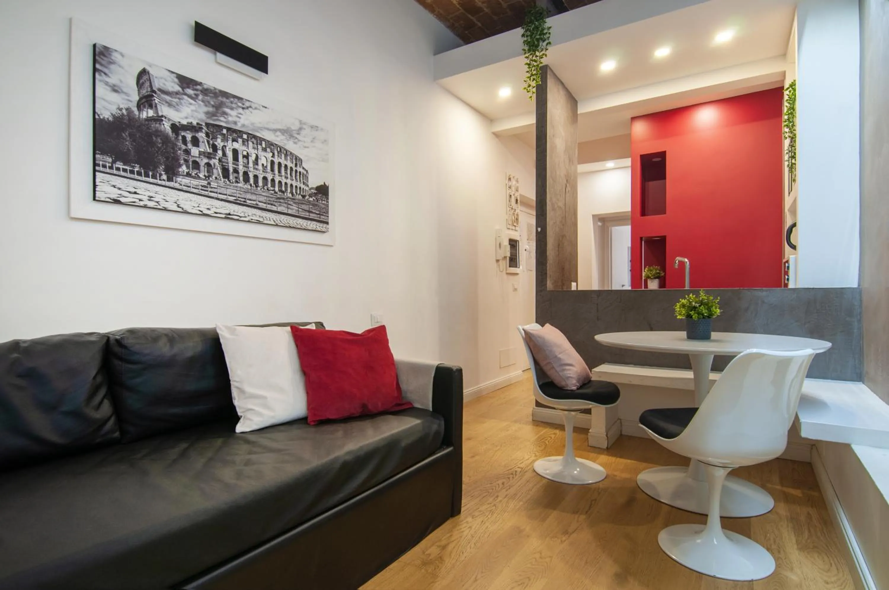 Two-Bedroom Apartment in Urbanflat Repubblica Square