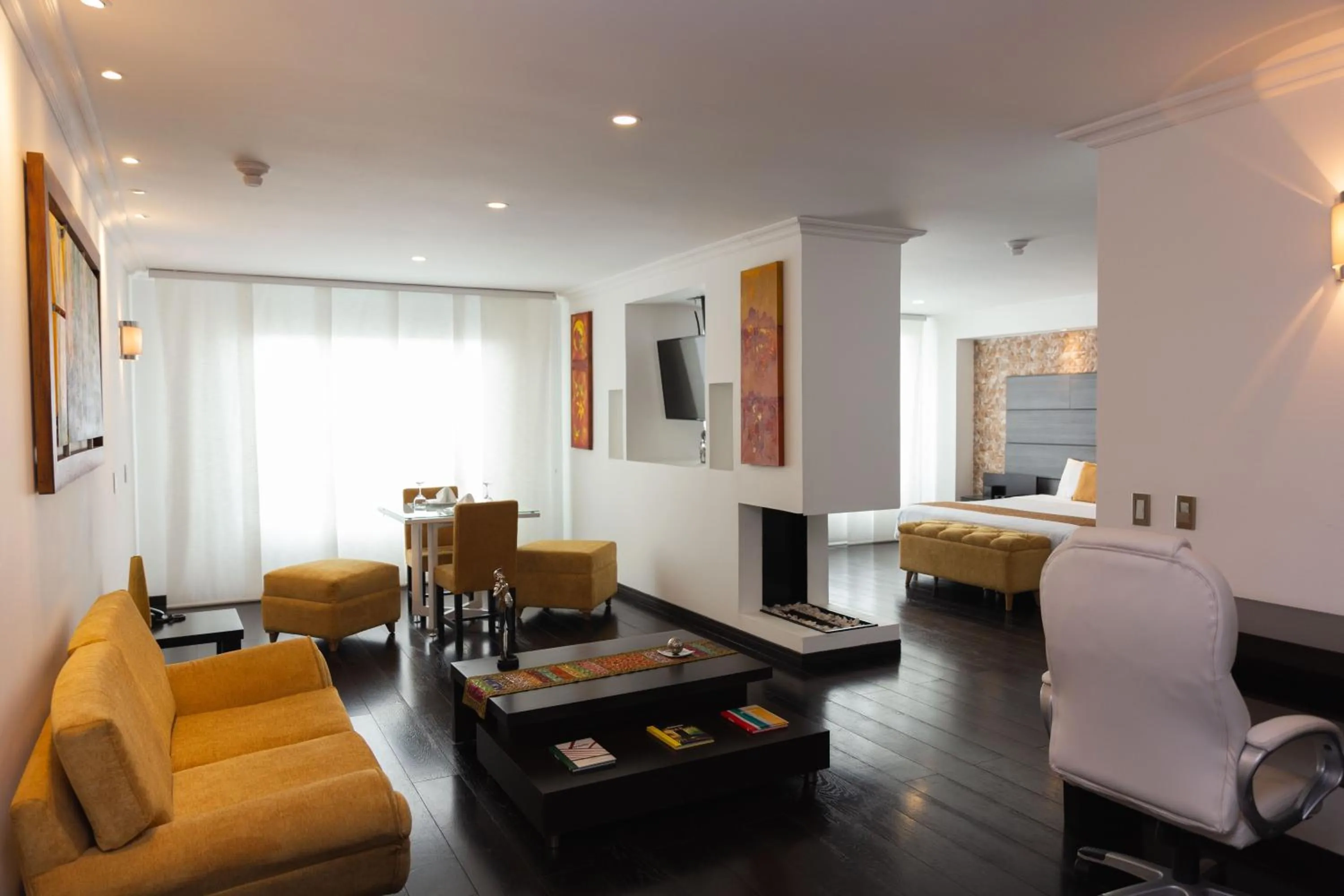 TV and multimedia in Hotel Varuna