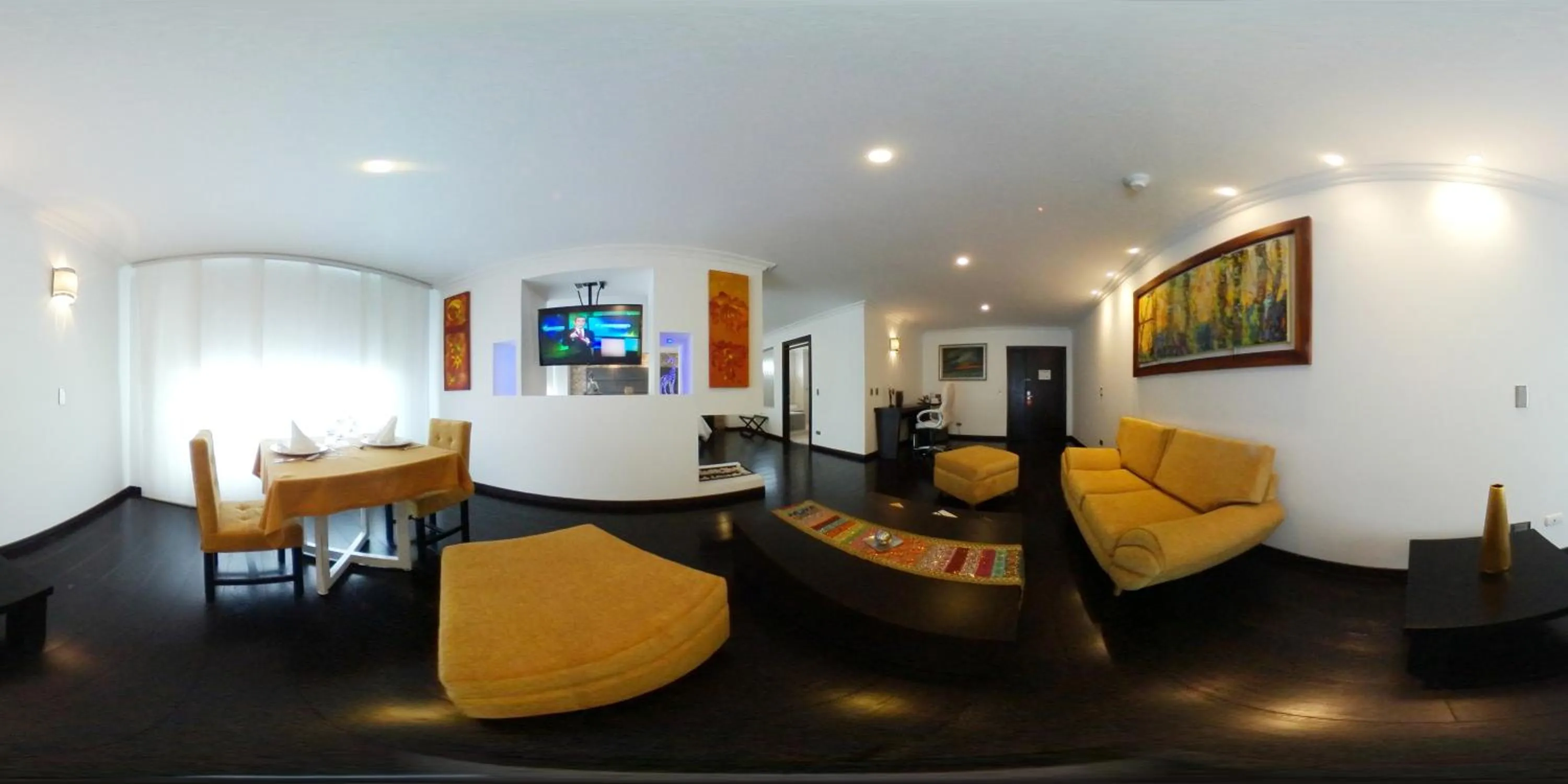 TV and multimedia in Hotel Varuna